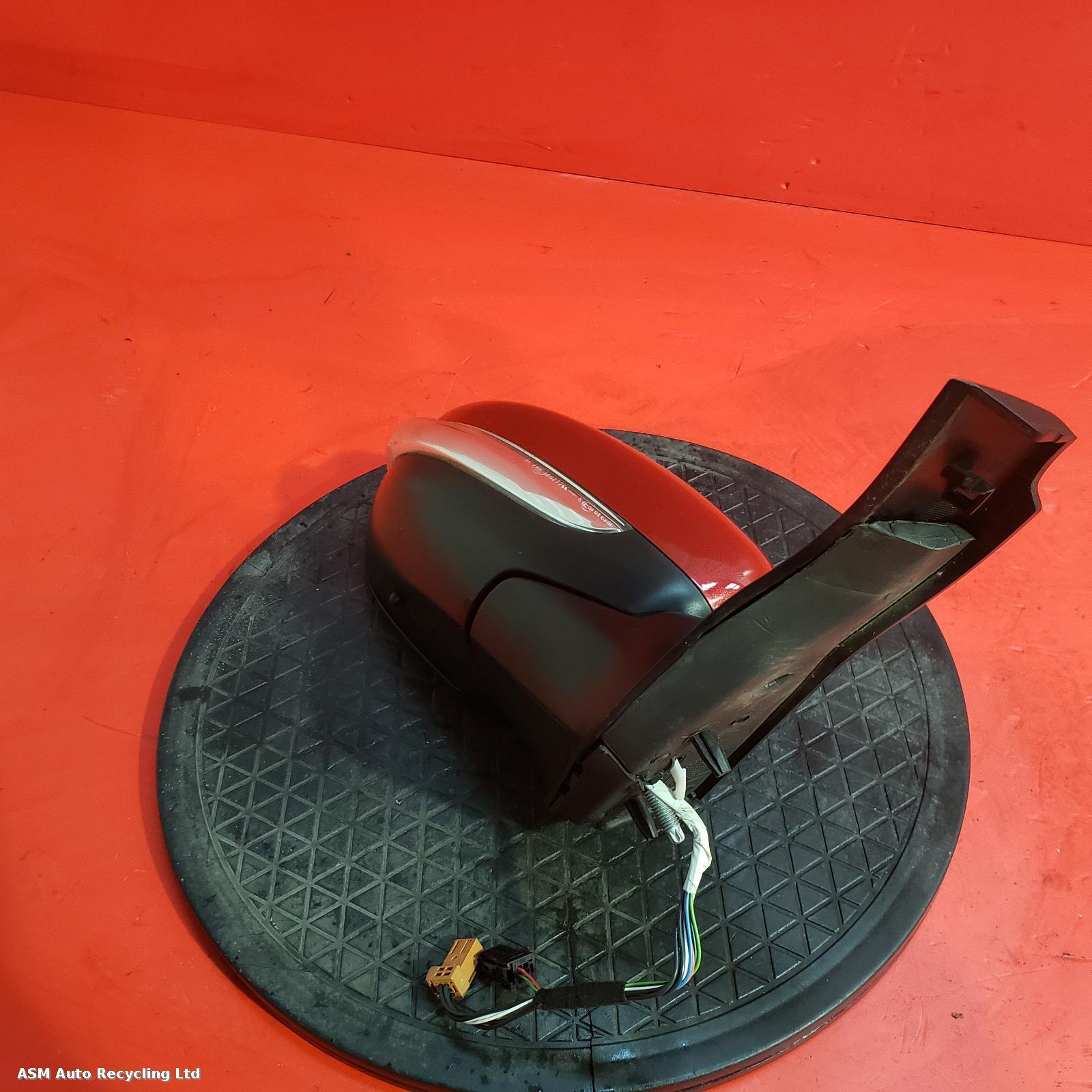 View Auto part R Door Mirror Peugeot 208 2014