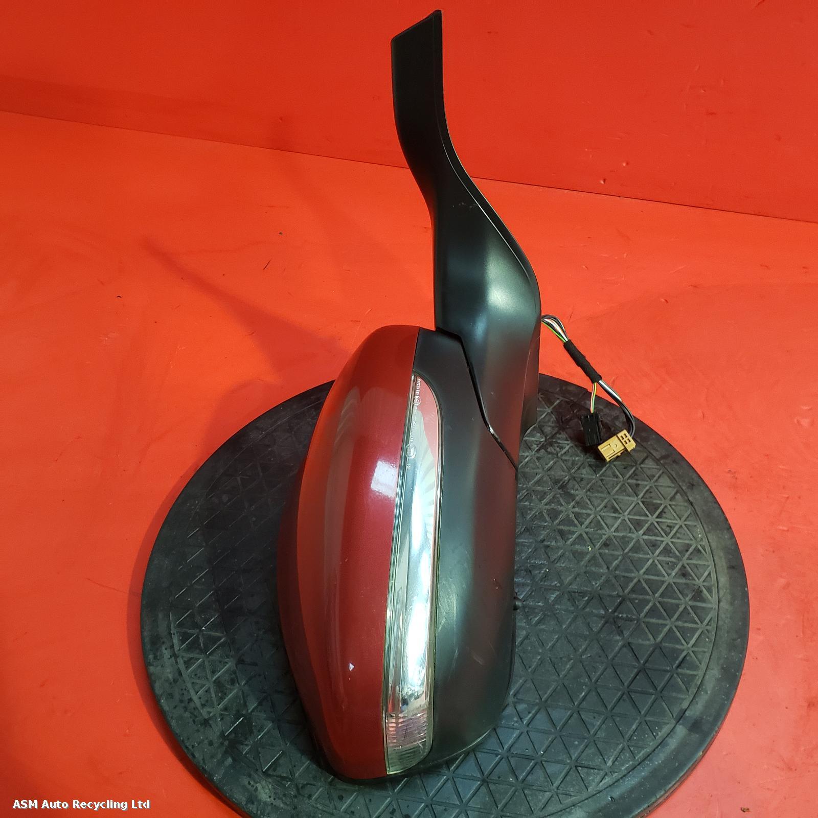 View Auto part R Door Mirror Peugeot 208 2014
