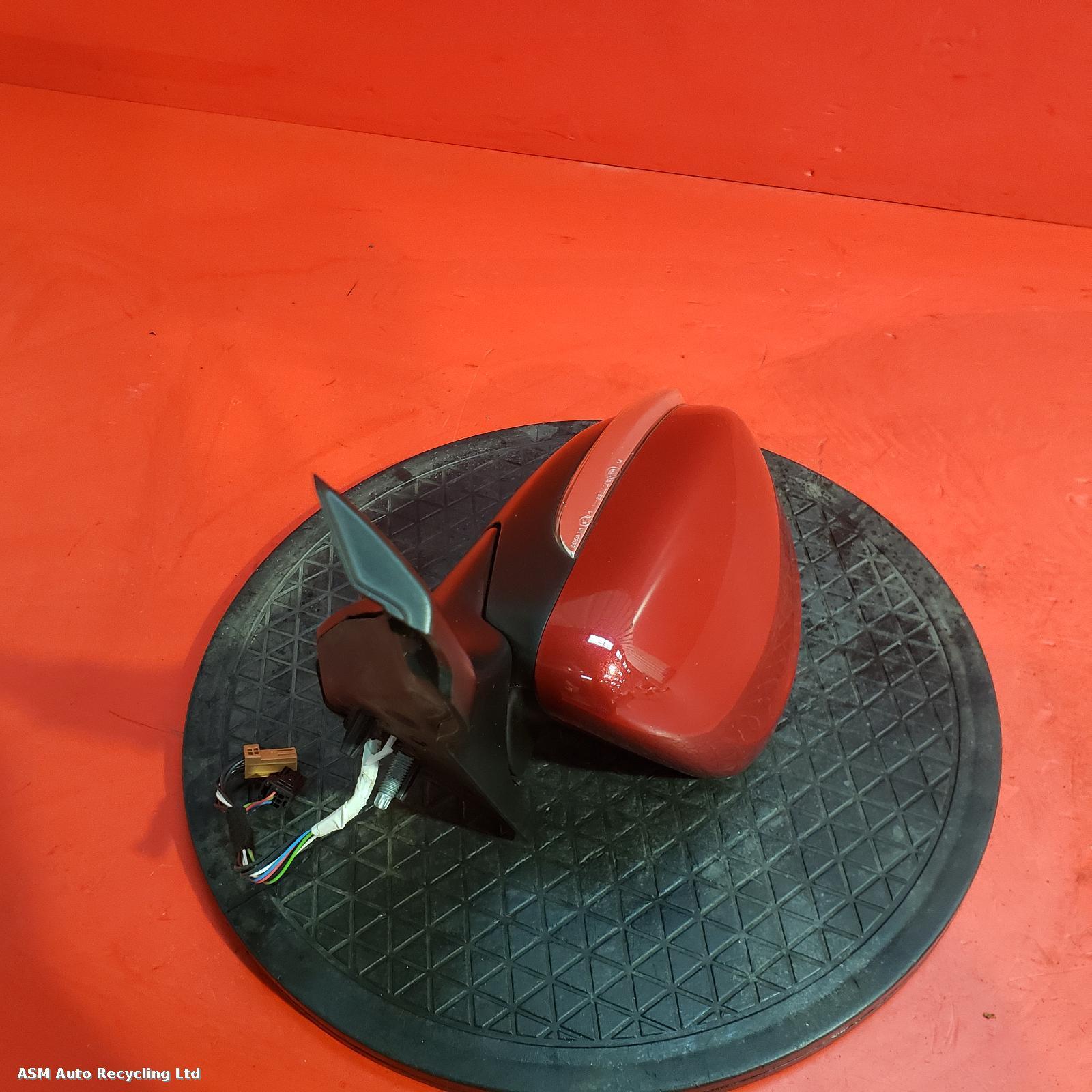 View Auto part R Door Mirror Peugeot 208 2014