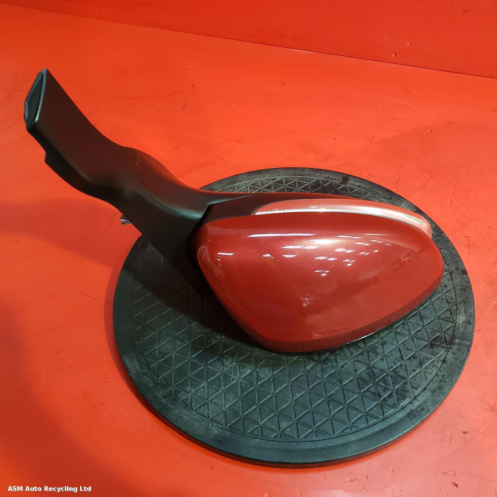 View Auto part R Door Mirror Peugeot 208 2014
