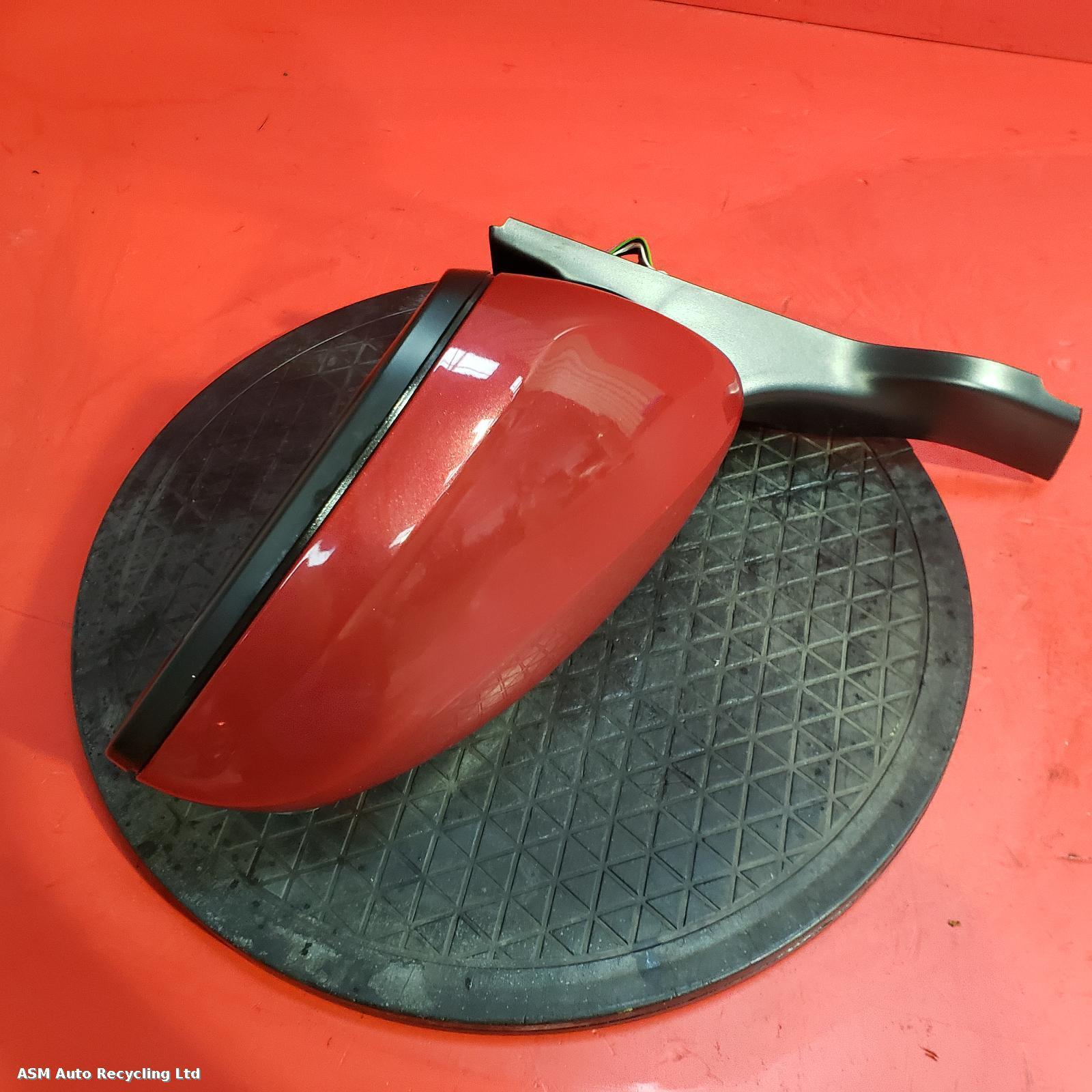 View Auto part R Door Mirror Peugeot 208 2014