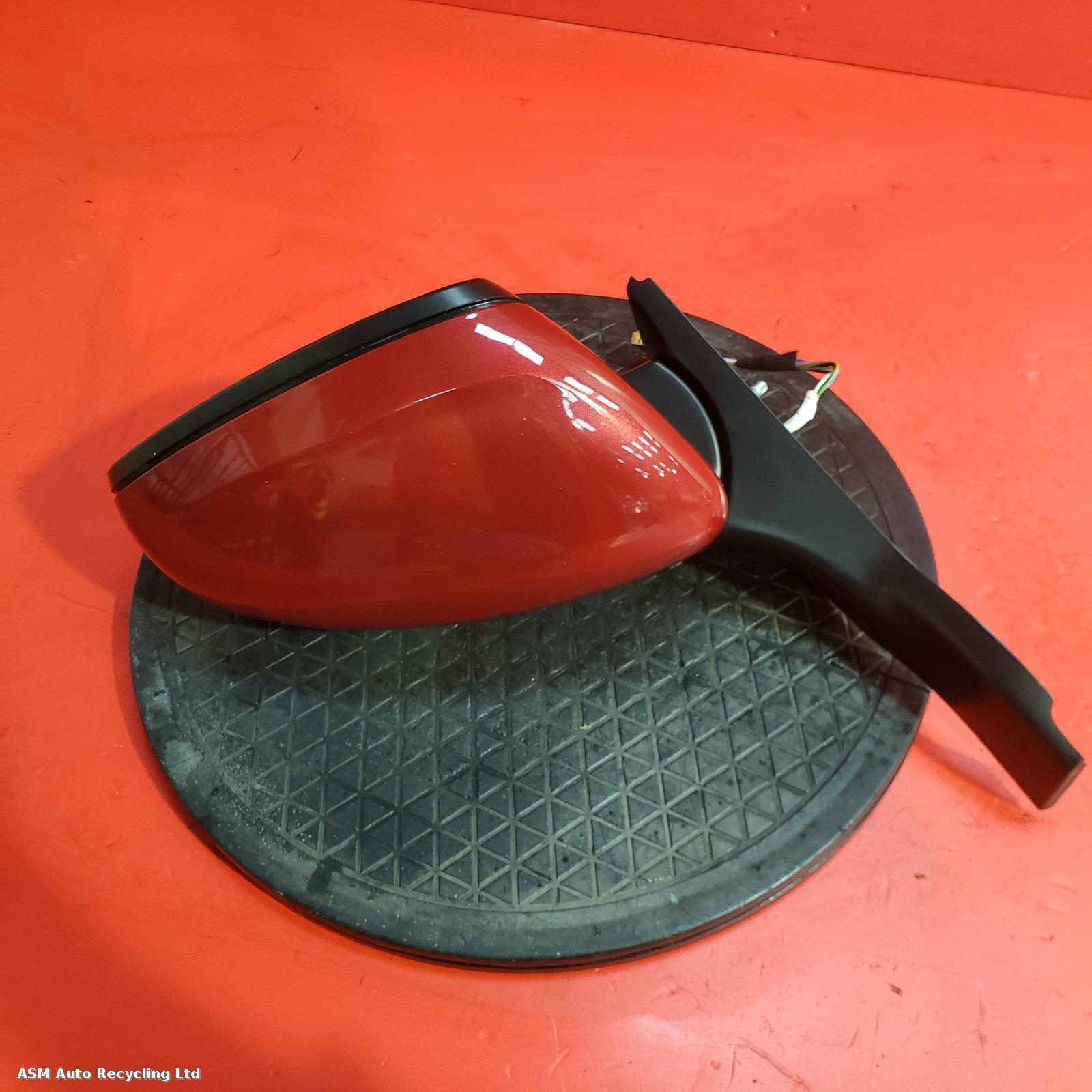 View Auto part R Door Mirror Peugeot 208 2014