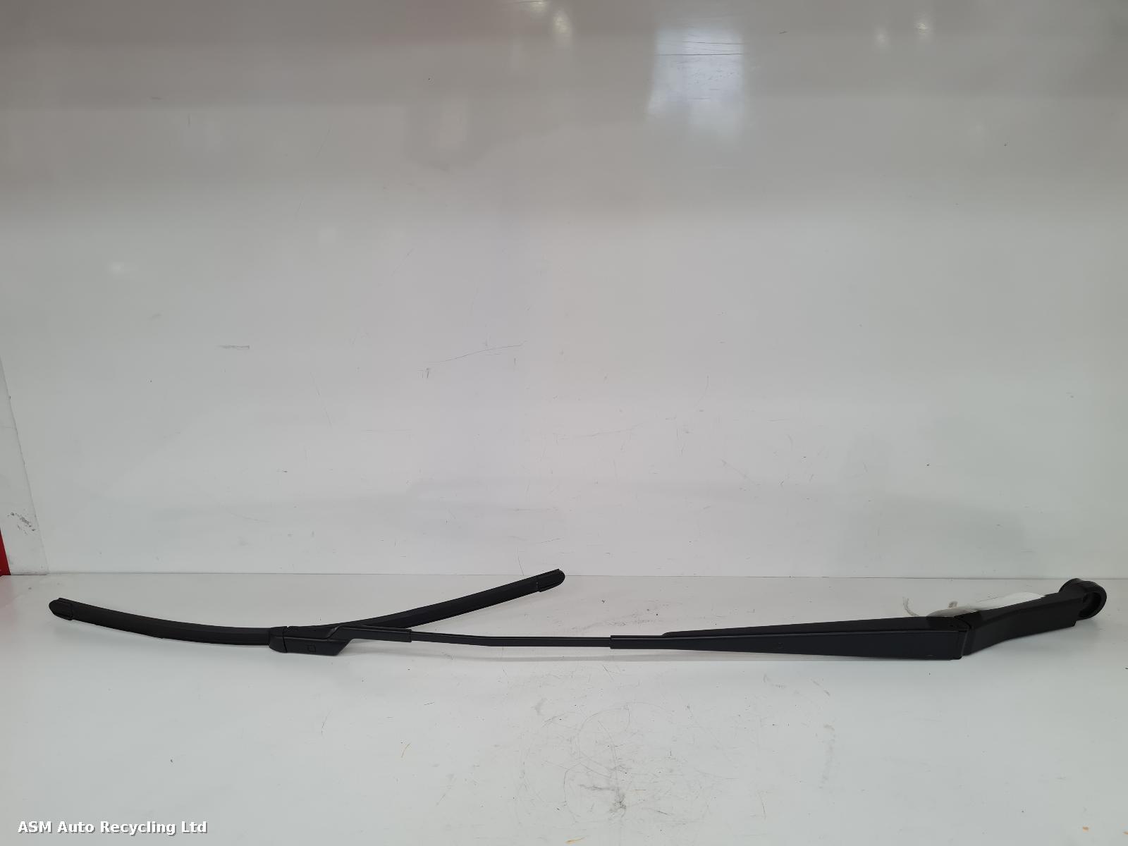 View Auto part Wiper Arm Land Rover Discovery 2024