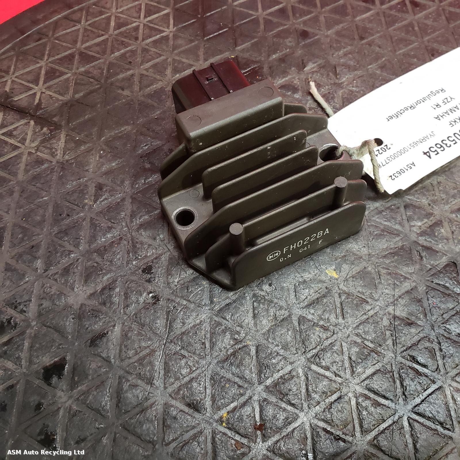 View Auto part Regulator/Rectifier Yamaha Yzf R1 2021