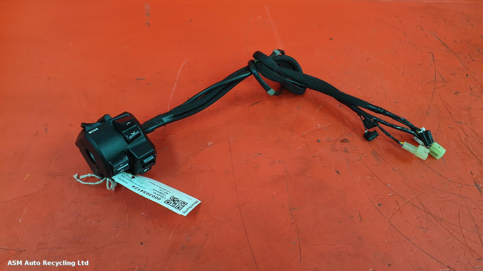 View Auto part LH Switch Gear Yamaha Mt-10 2022