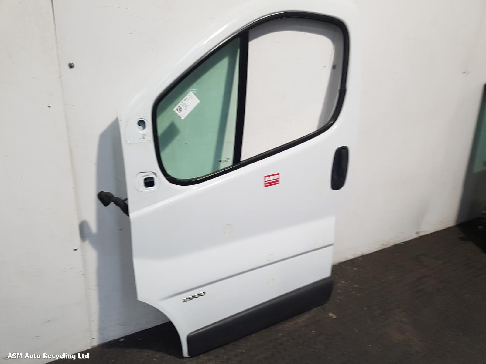 View Auto part L Front Door Vauxhall Vivaro 2013