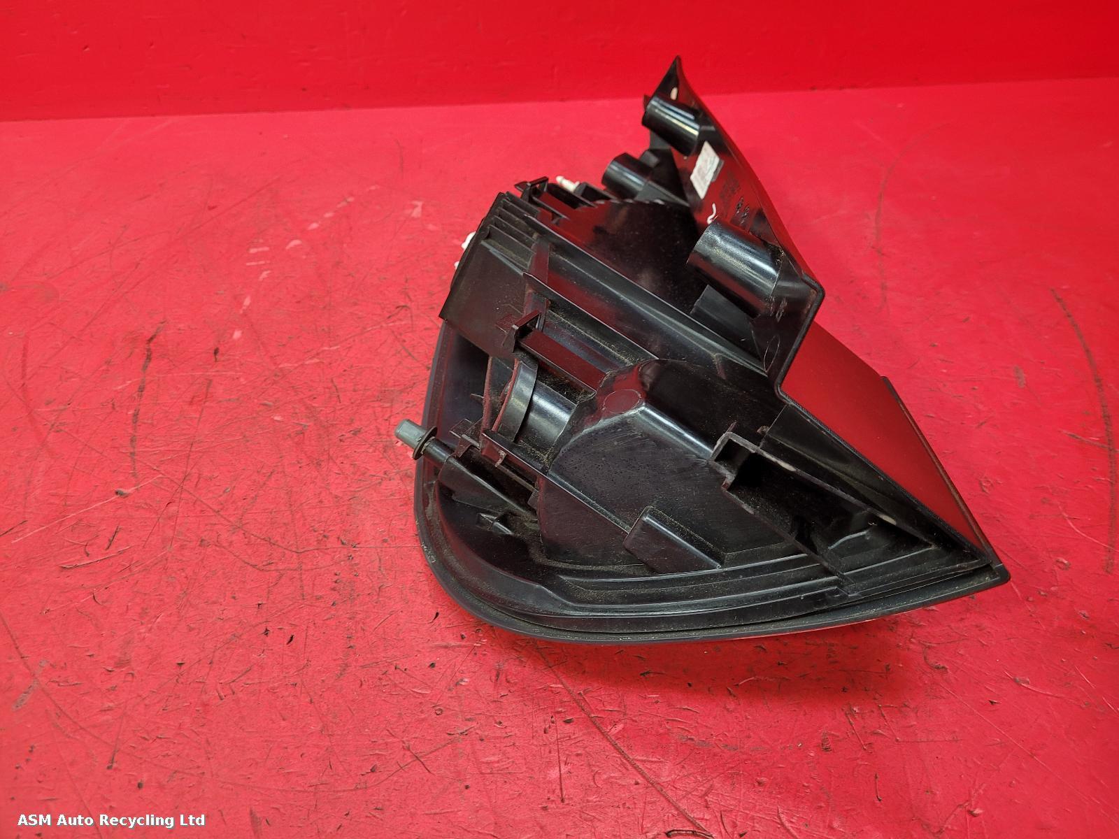 View Auto part R Taillight Renault Scenic Xmod 2013
