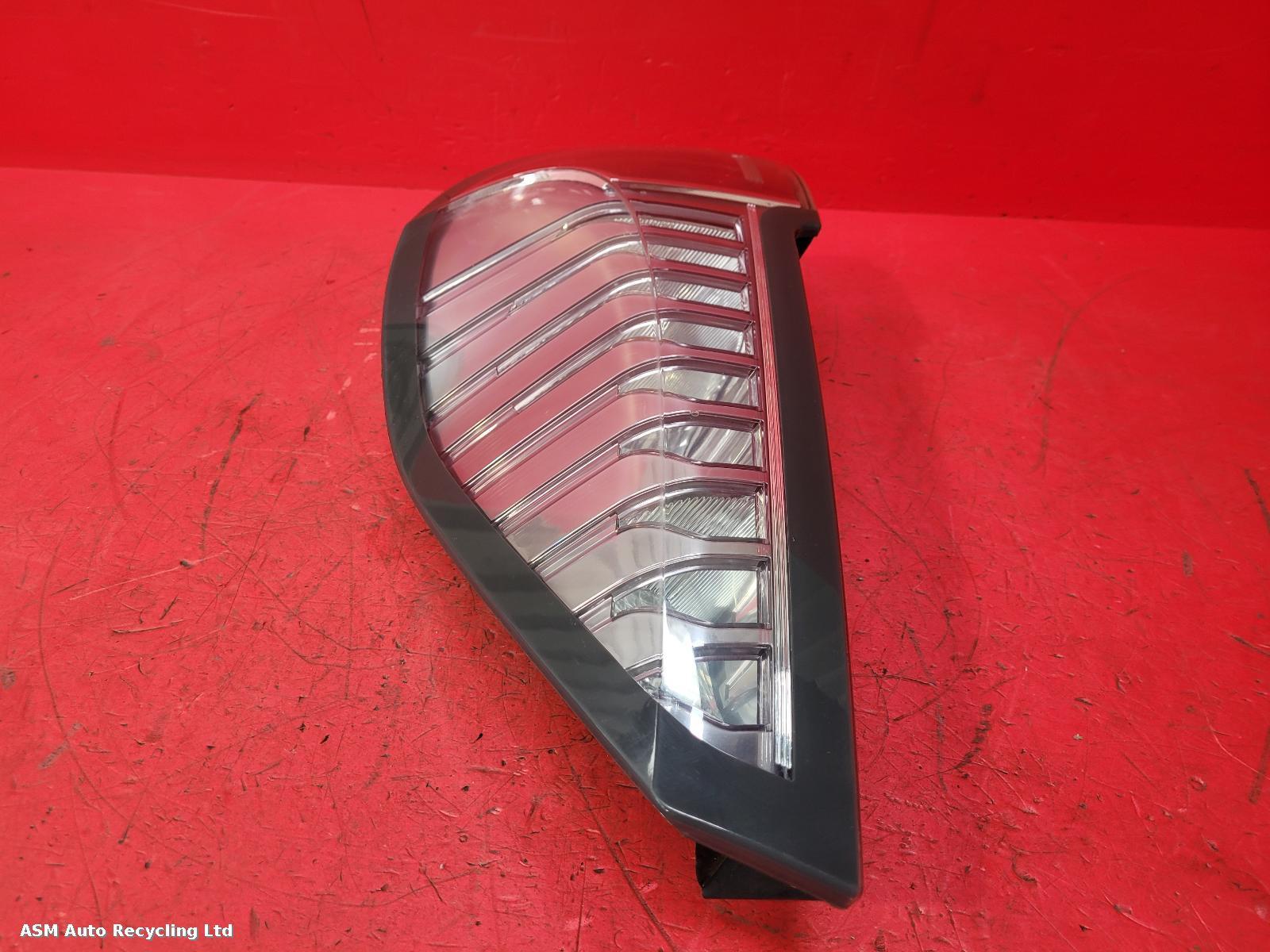 View Auto part R Taillight Renault Scenic Xmod 2013