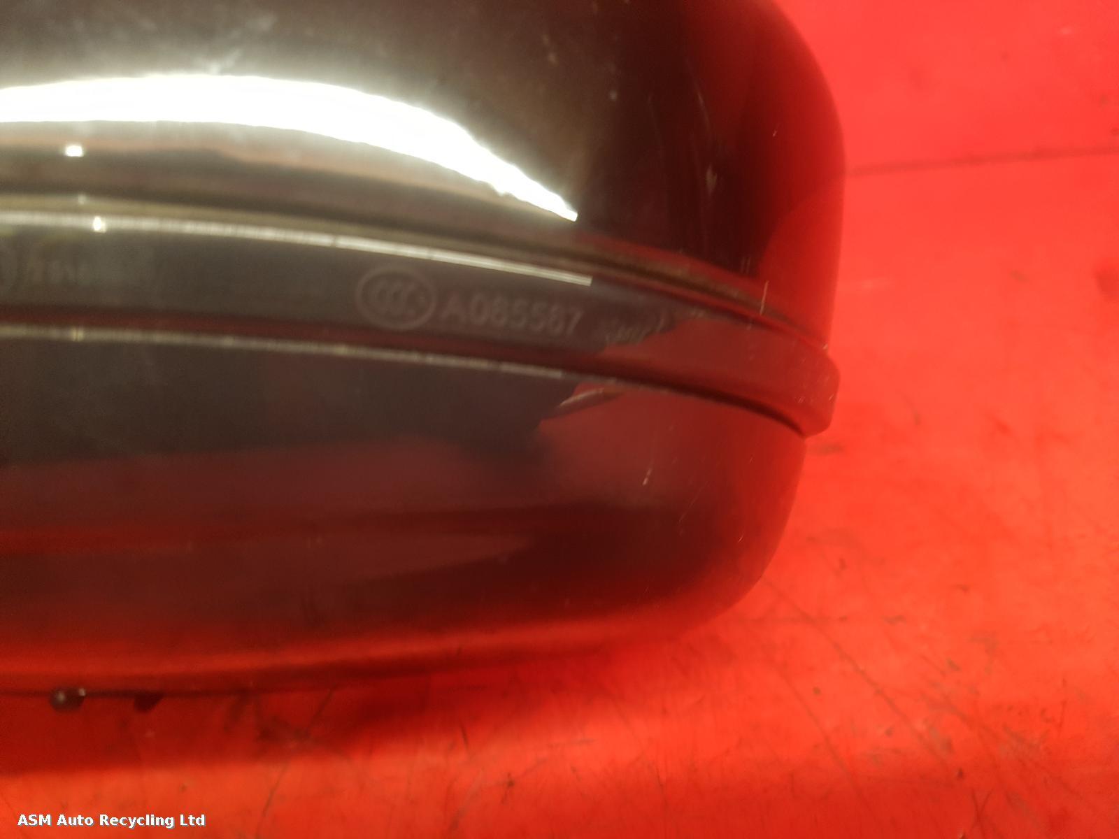 View Auto part L Door Mirror Land Rover Discovery Sport 2024
