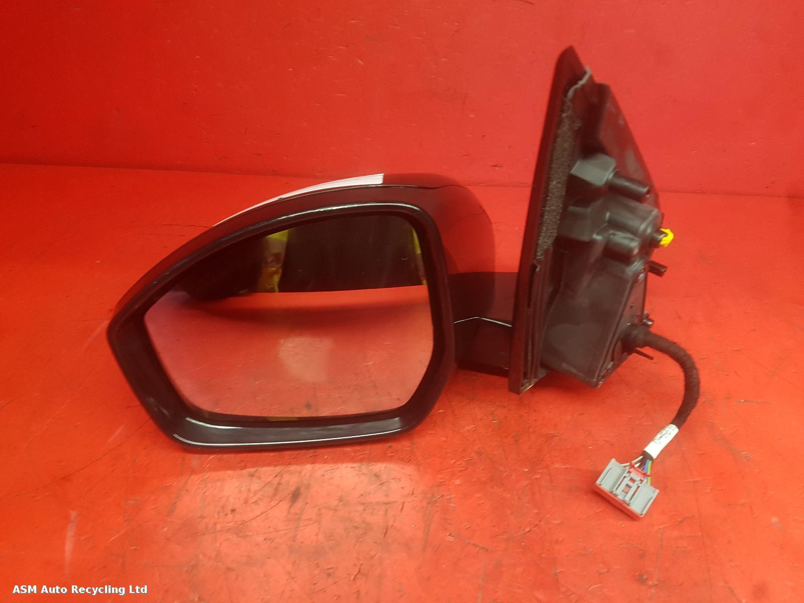 View Auto part L Door Mirror Land Rover Discovery Sport 2024