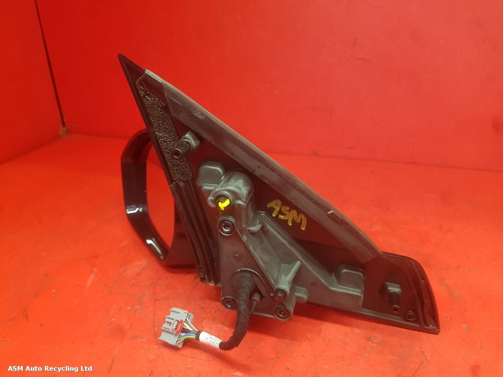 View Auto part L Door Mirror Land Rover Discovery Sport 2024