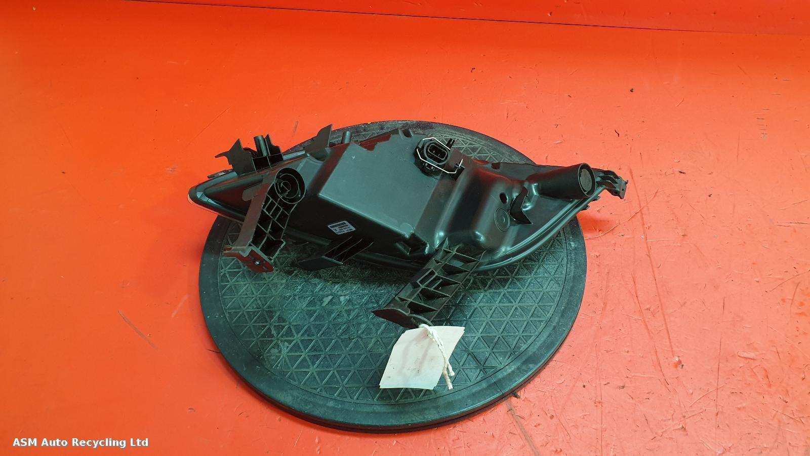 View Auto part R Indicator Light Vauxhall Astra 2012