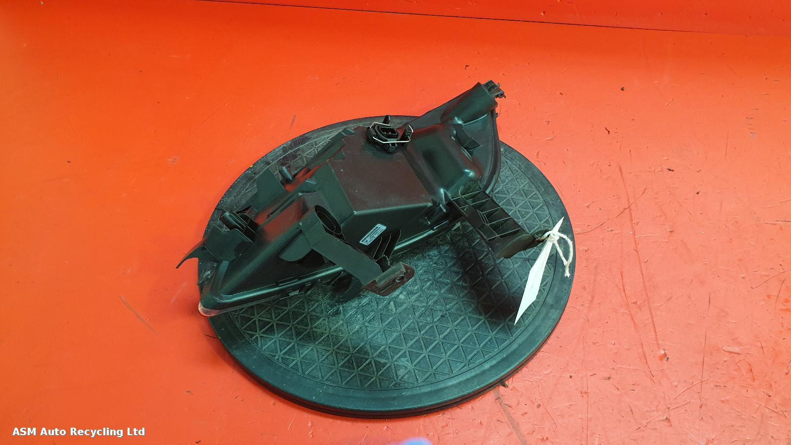 View Auto part R Indicator Light Vauxhall Astra 2012