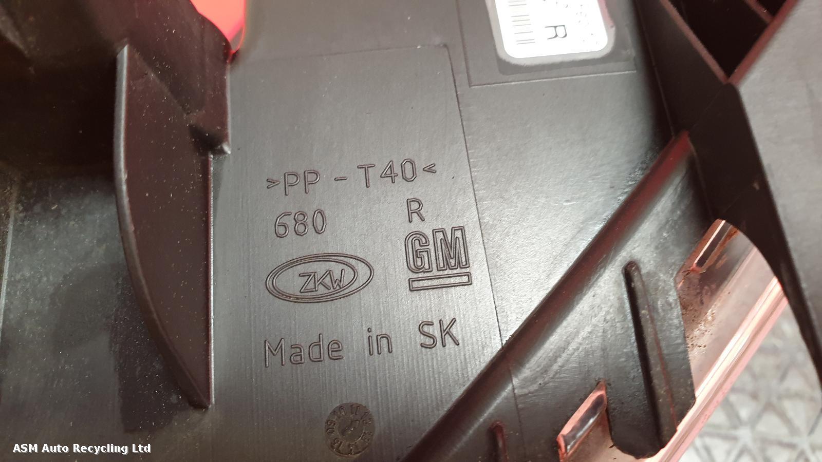 View Auto part R Indicator Light Vauxhall Astra 2012