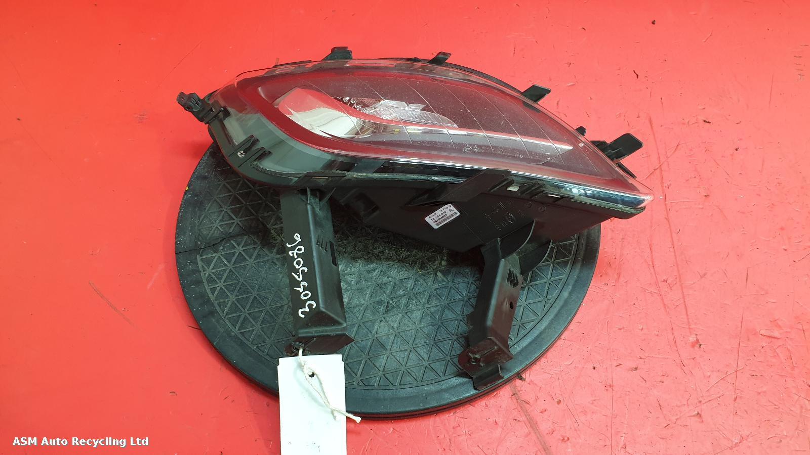 View Auto part R Indicator Light Vauxhall Astra 2012