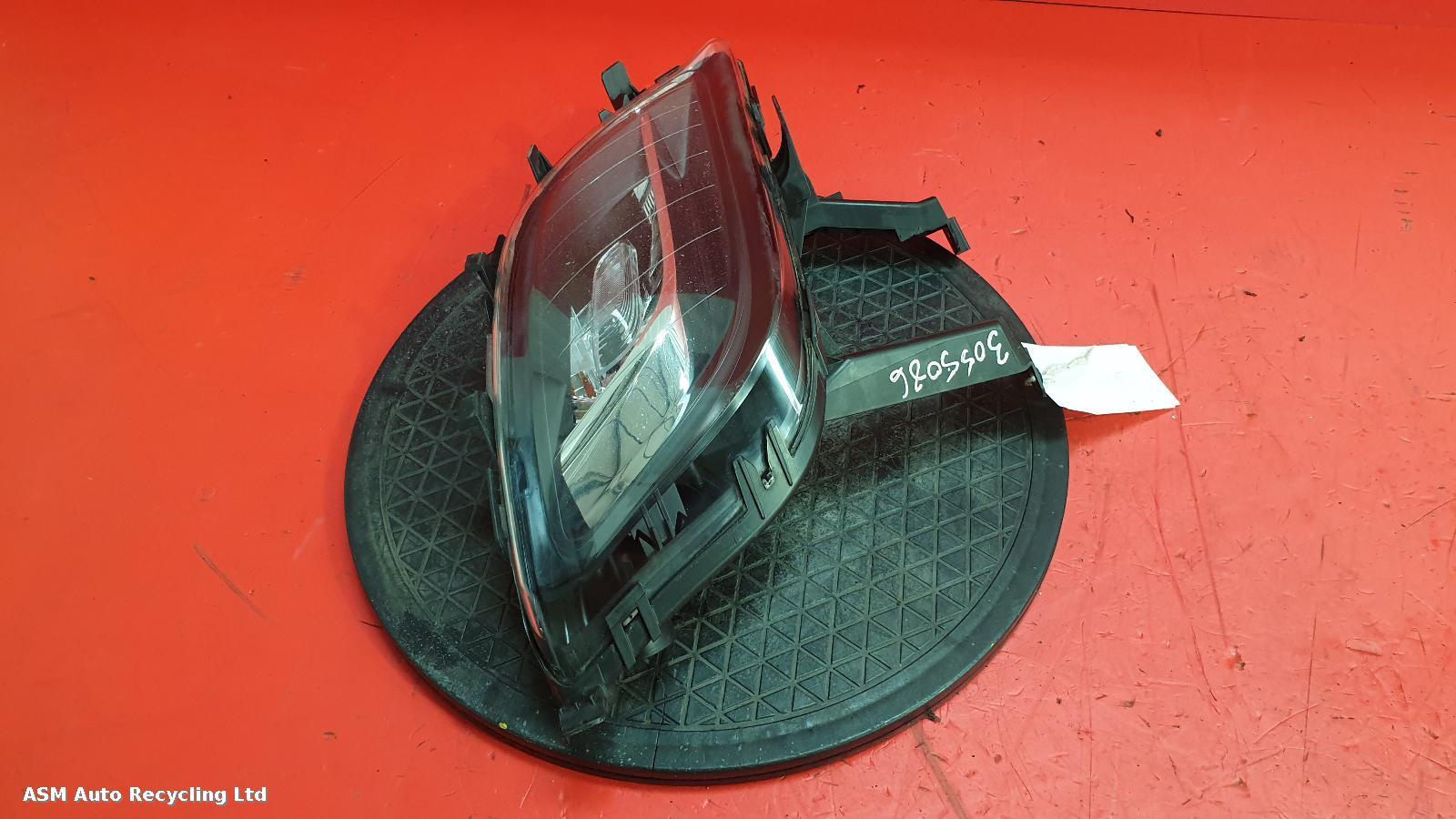 View Auto part R Indicator Light Vauxhall Astra 2012