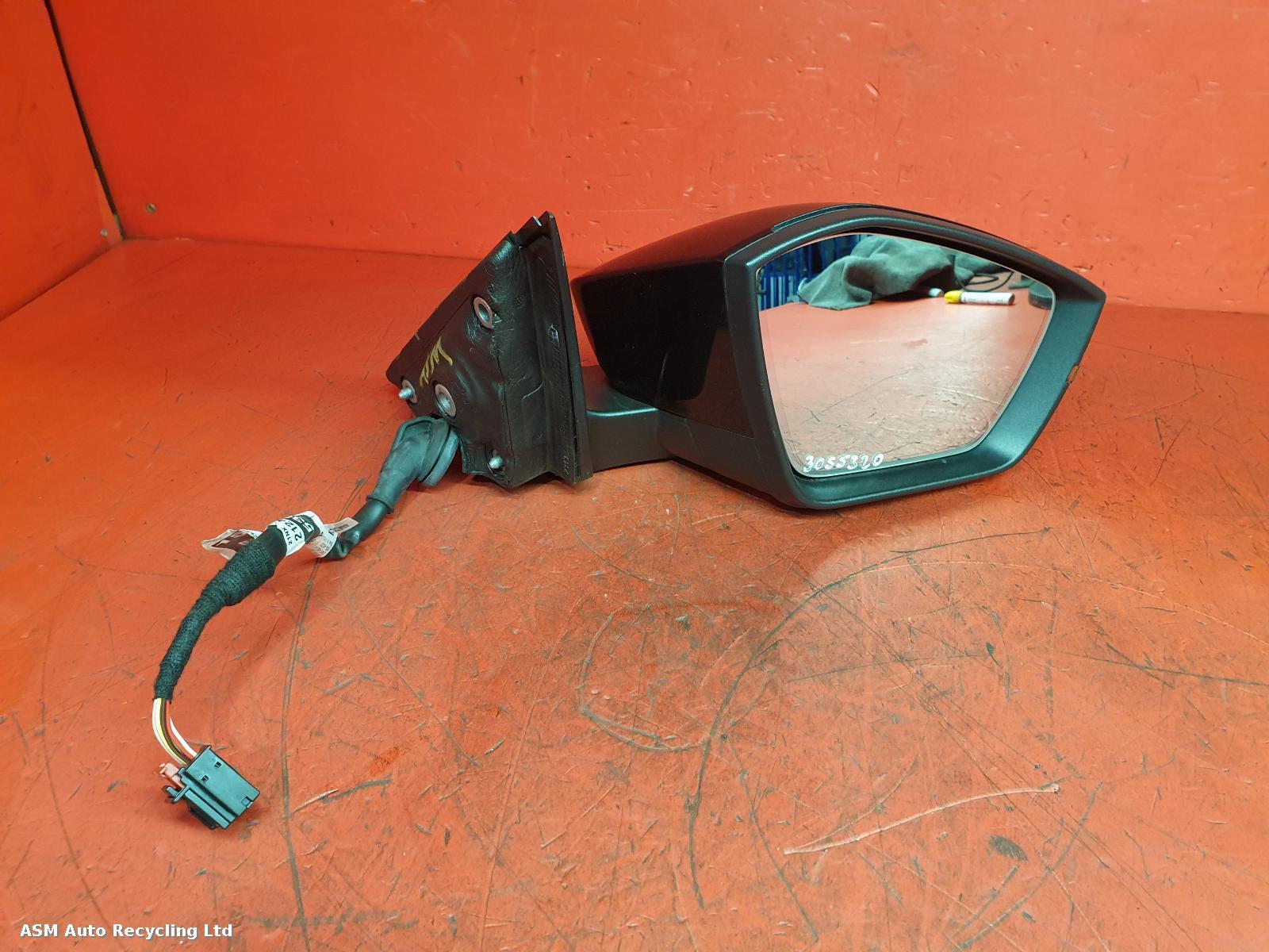 View Auto part R Door Mirror Skoda Octavia 2021