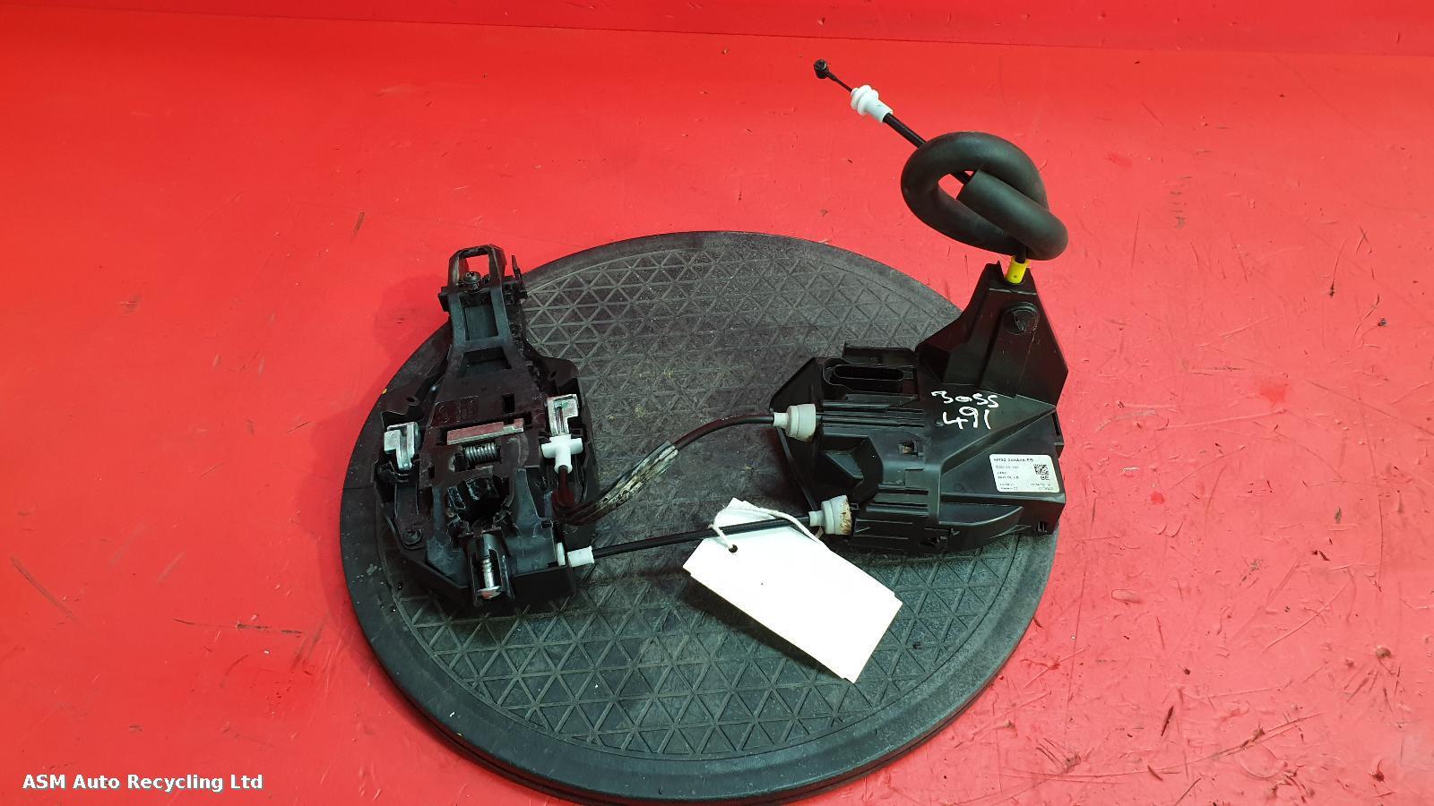 View Auto part Door Lock Assembly Land Rover Discovery 2021