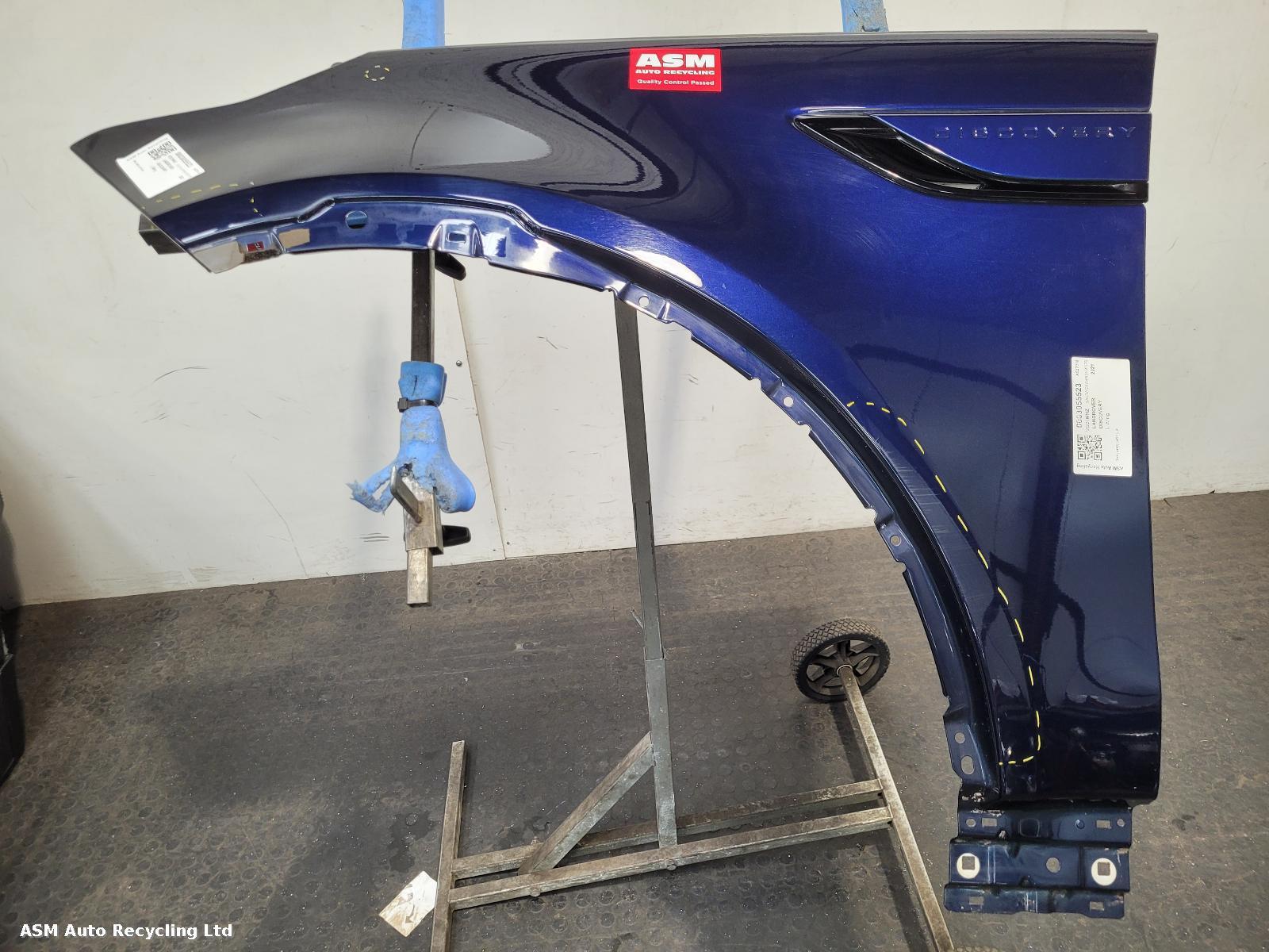 View Auto part L Wing Land Rover Discovery 2021