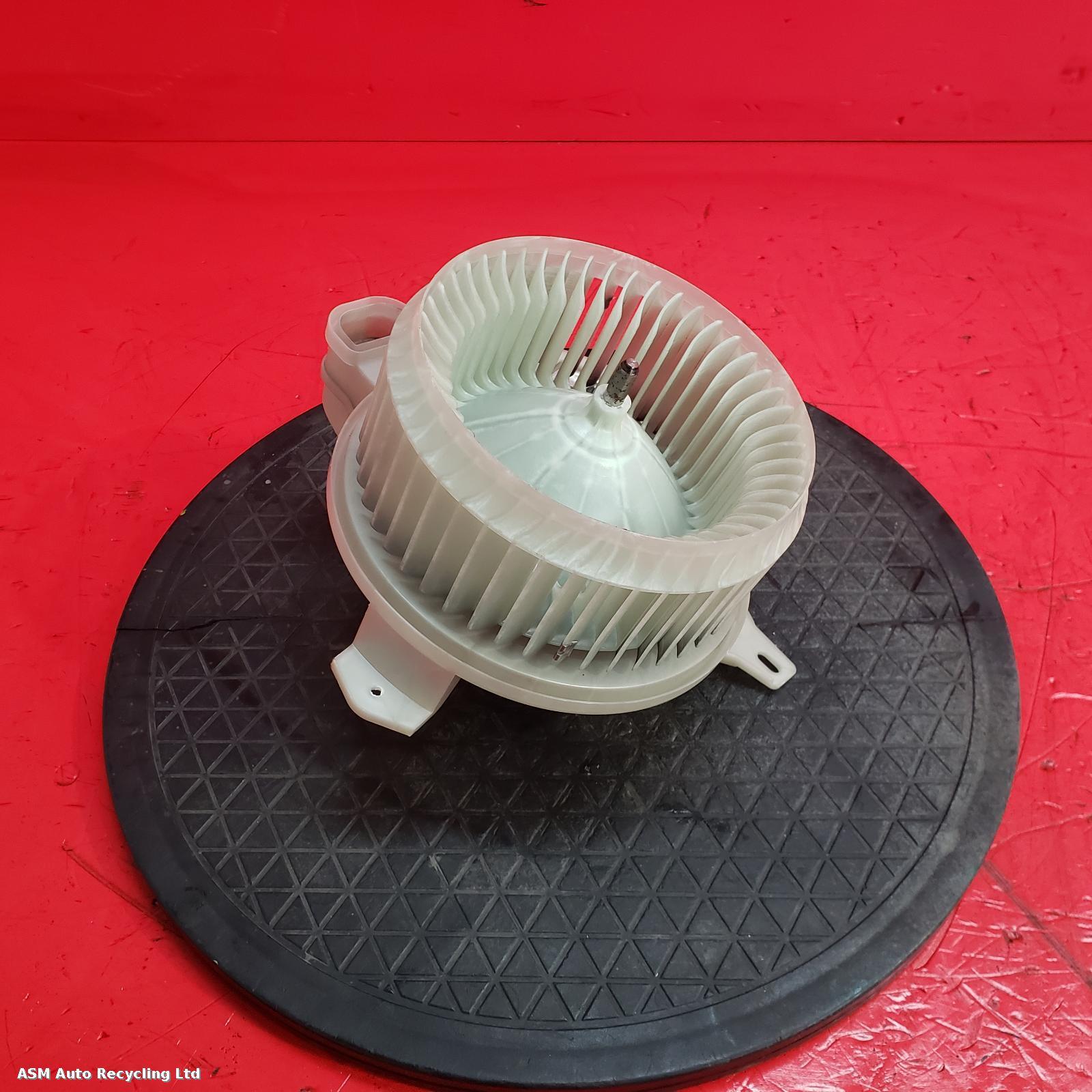View Auto part Heater Motor/Assembly Land Rover Discovery 2021