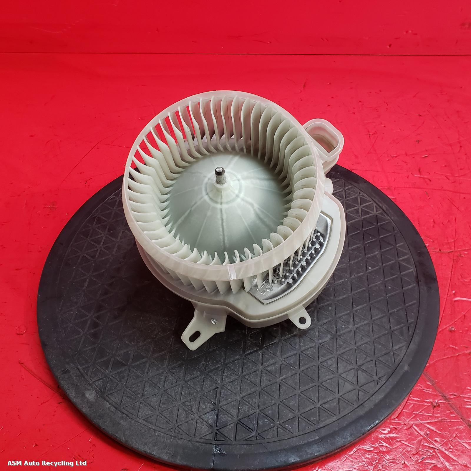 View Auto part Heater Motor/Assembly Land Rover Discovery 2021