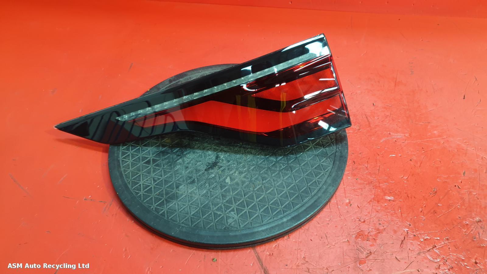 View Auto part L Taillight Land Rover Discovery 2021