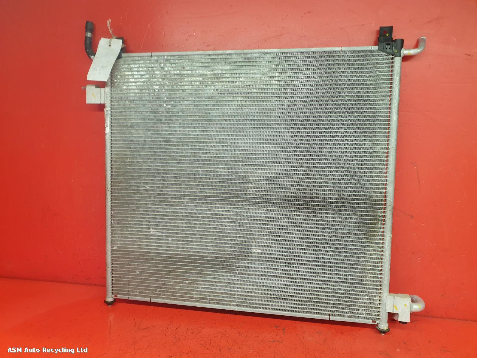 View Auto part Radiator Land Rover Defender 2024