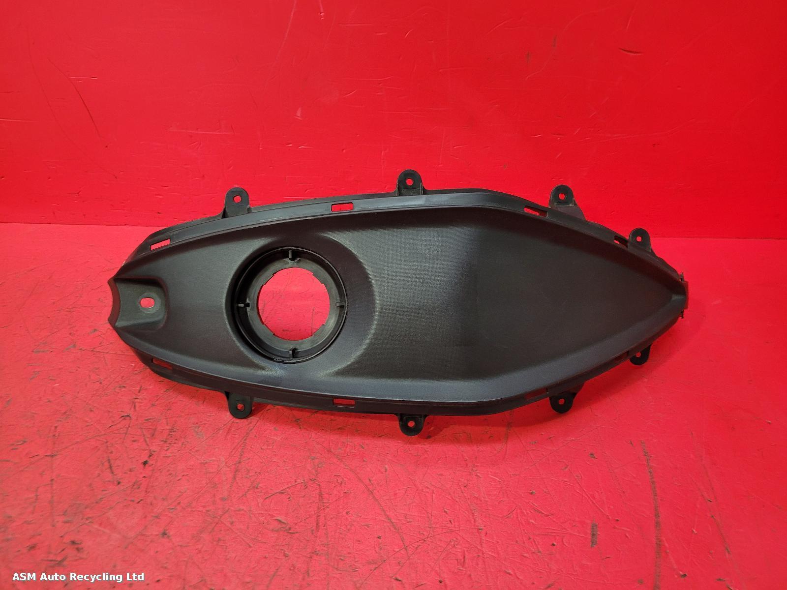 View Auto part Tank Trim Yamaha Mt 125 2018