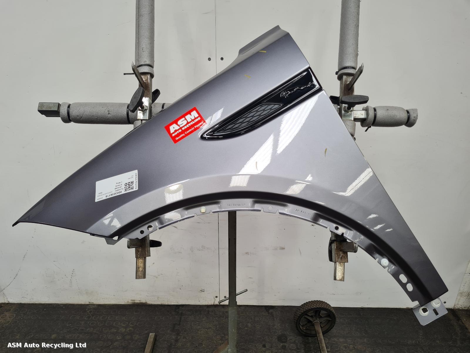 View Auto part L Wing Jaguar E Pace 2024