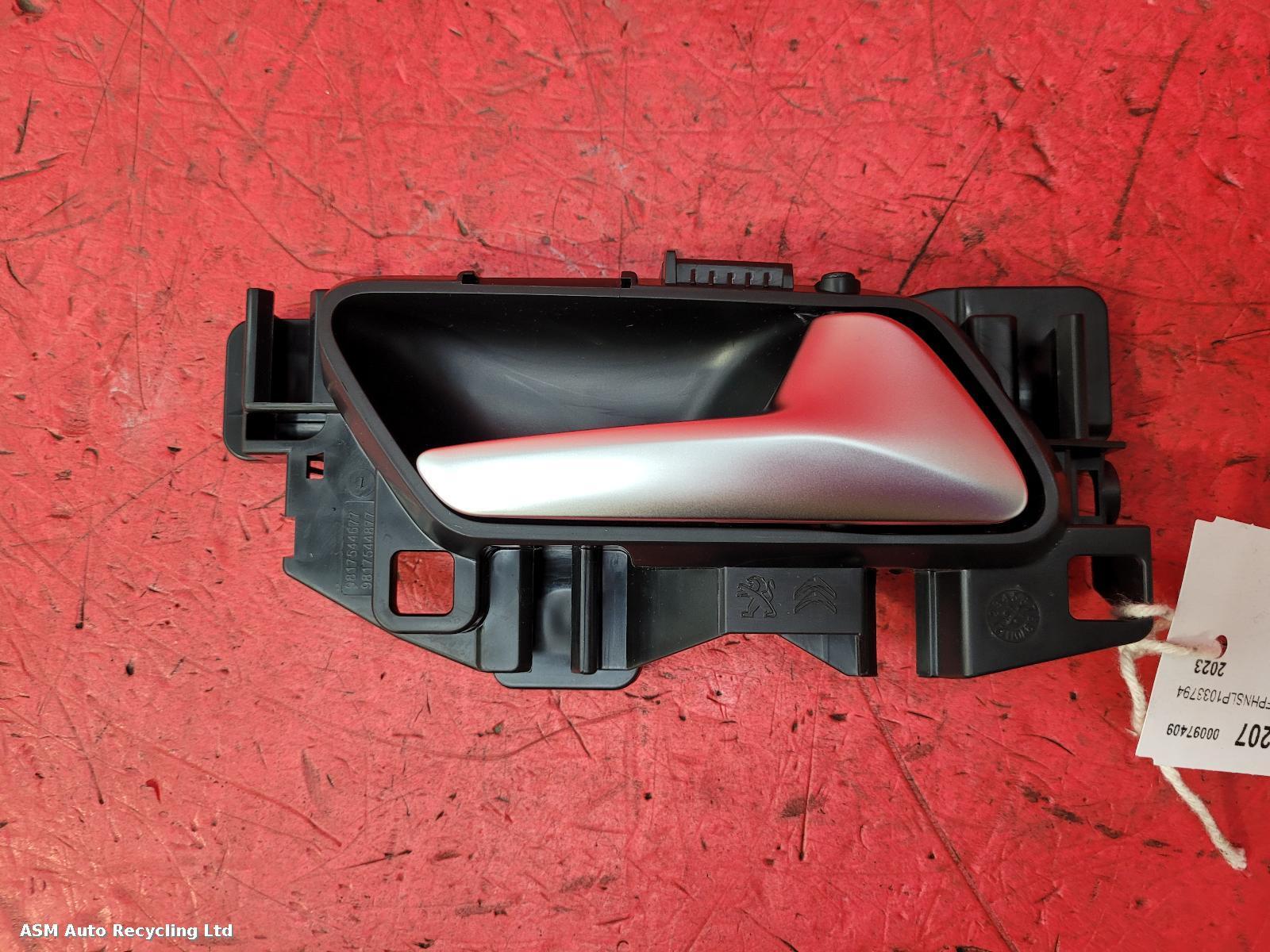 View Auto part Door Handle Vauxhall Astra 2023