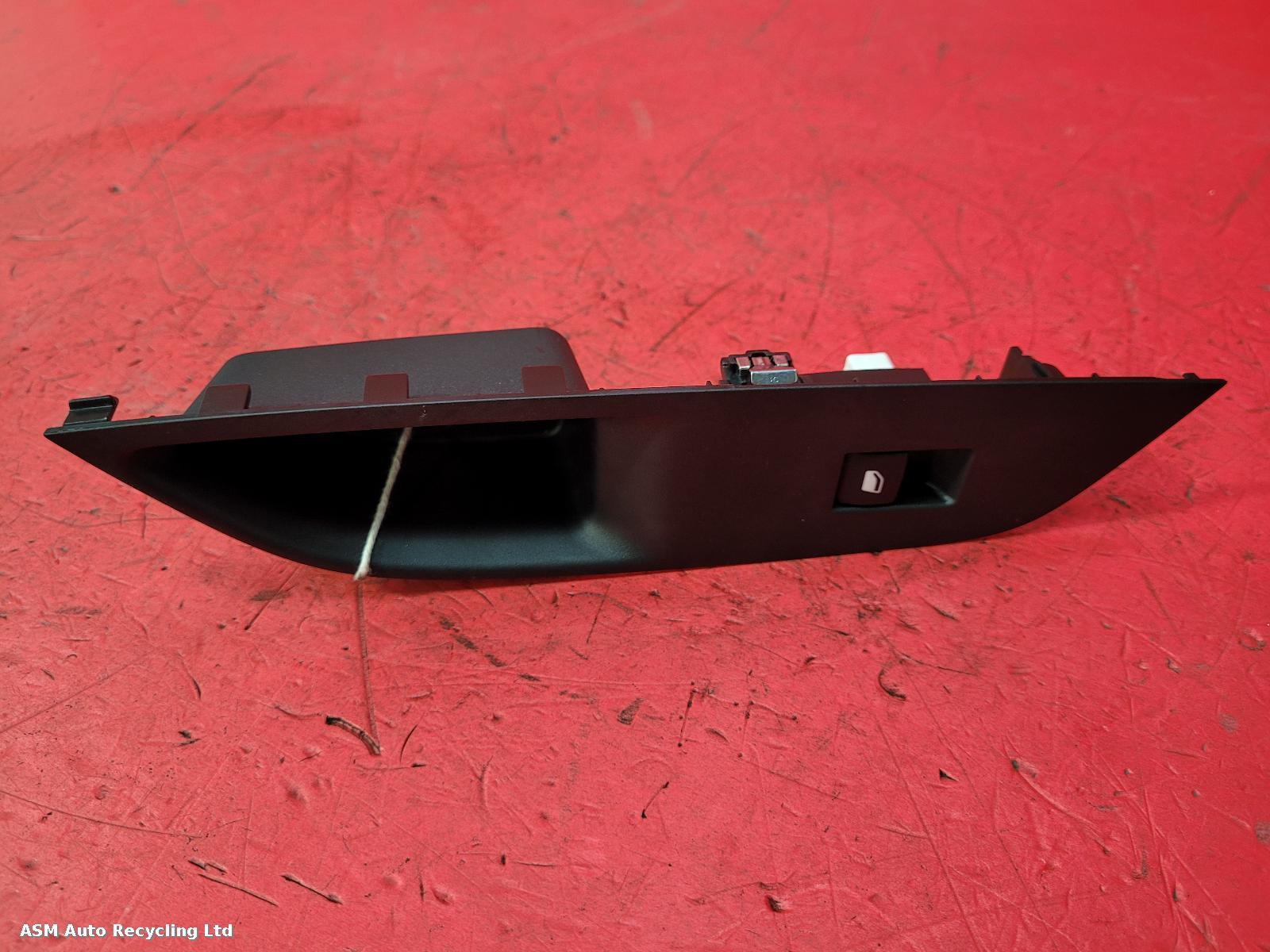 View Auto part Elect. Window Switch Vauxhall Astra 2023