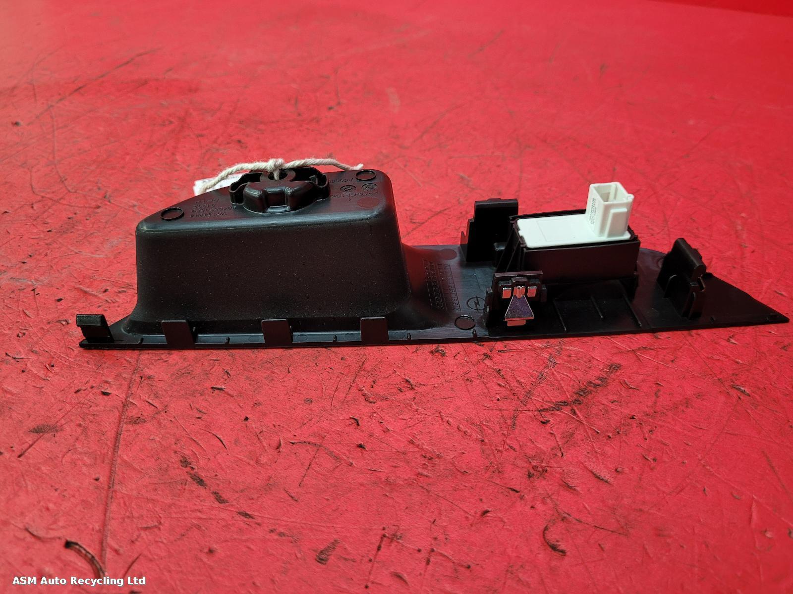 View Auto part Elect. Window Switch Vauxhall Astra 2023