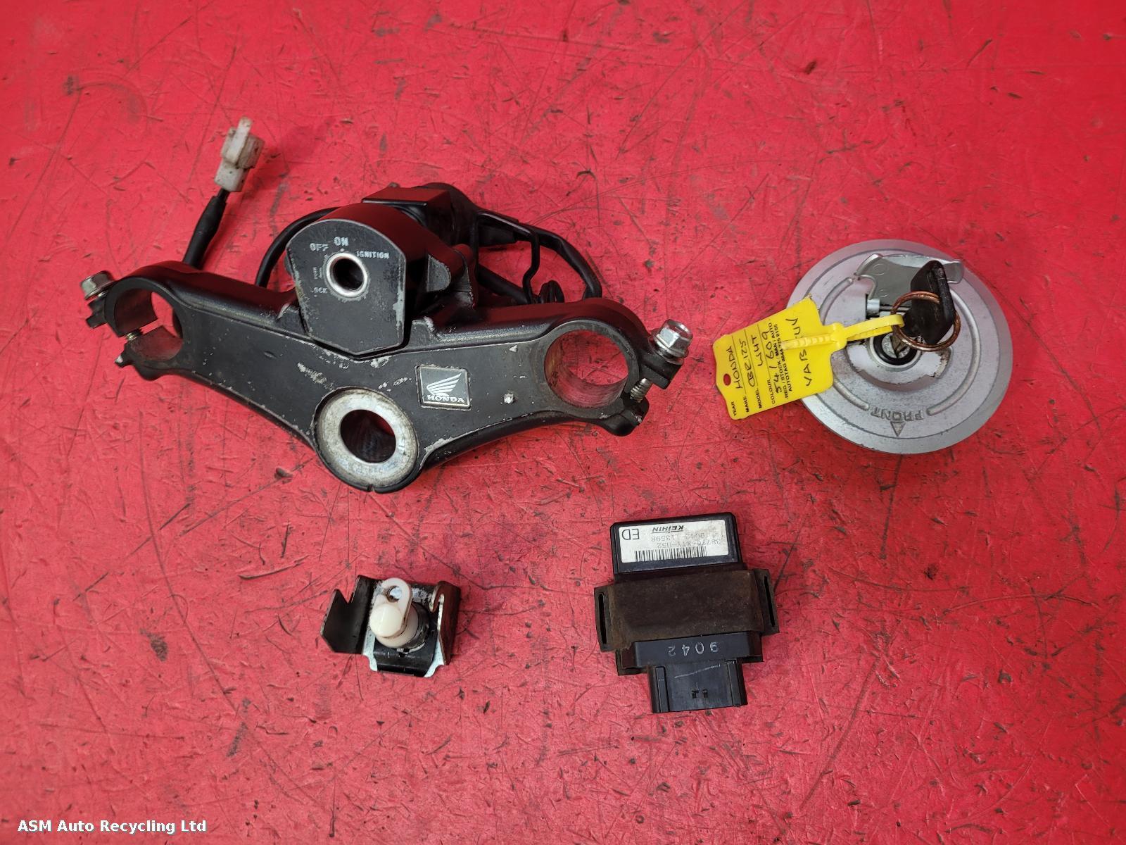 View Auto part Comp.Lock Set + Keys Honda Cbr 2013