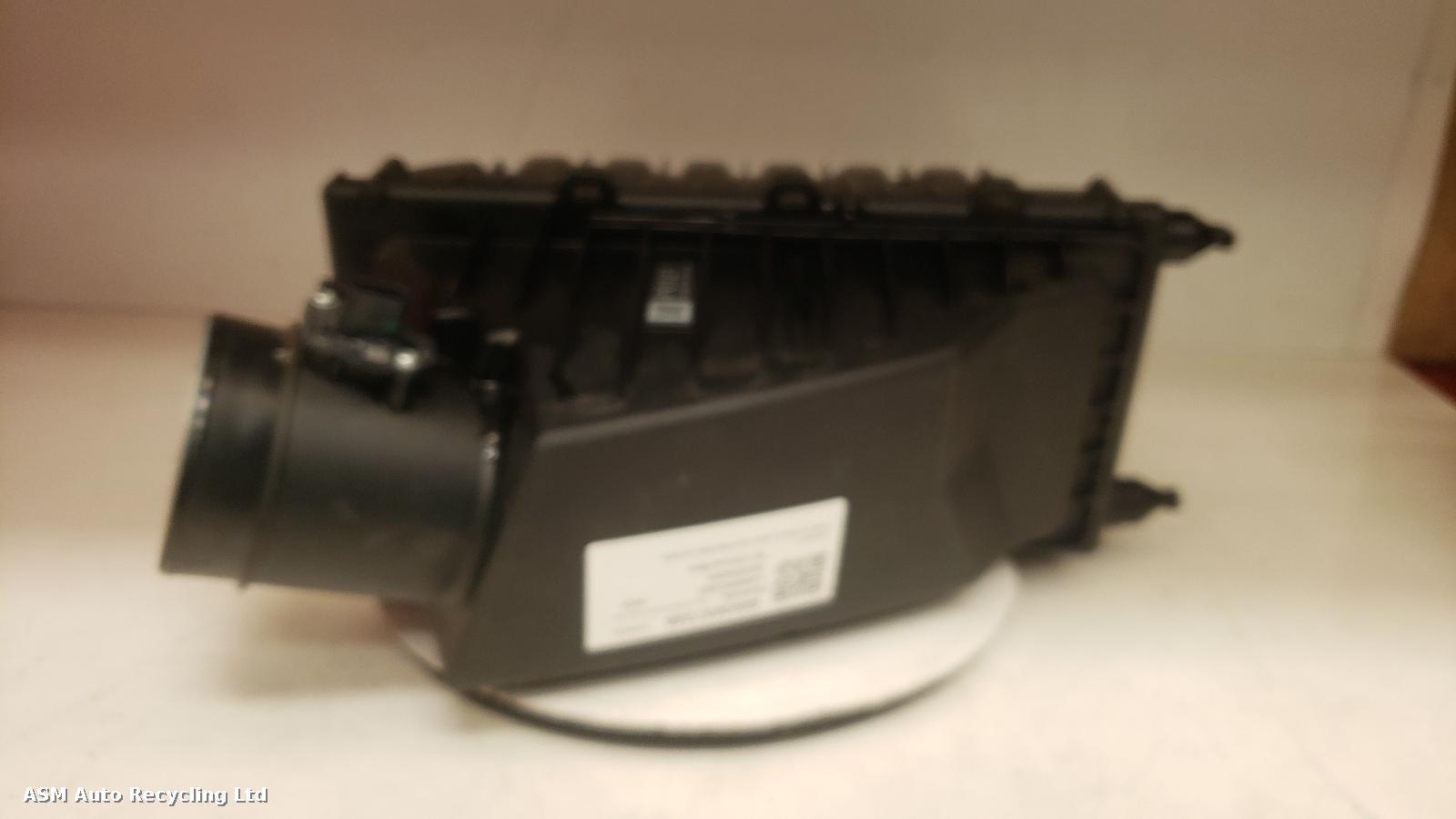 View Auto part Air Cleaner/Box Land Rover Defender 2024