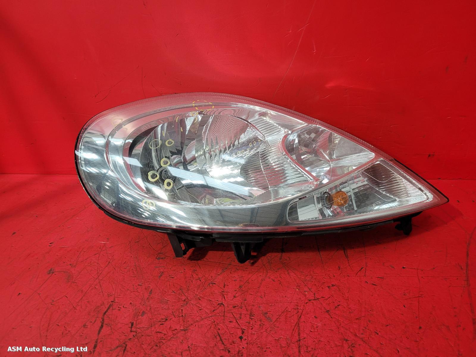 View Auto part R Headlamp Renault Trafic 2014