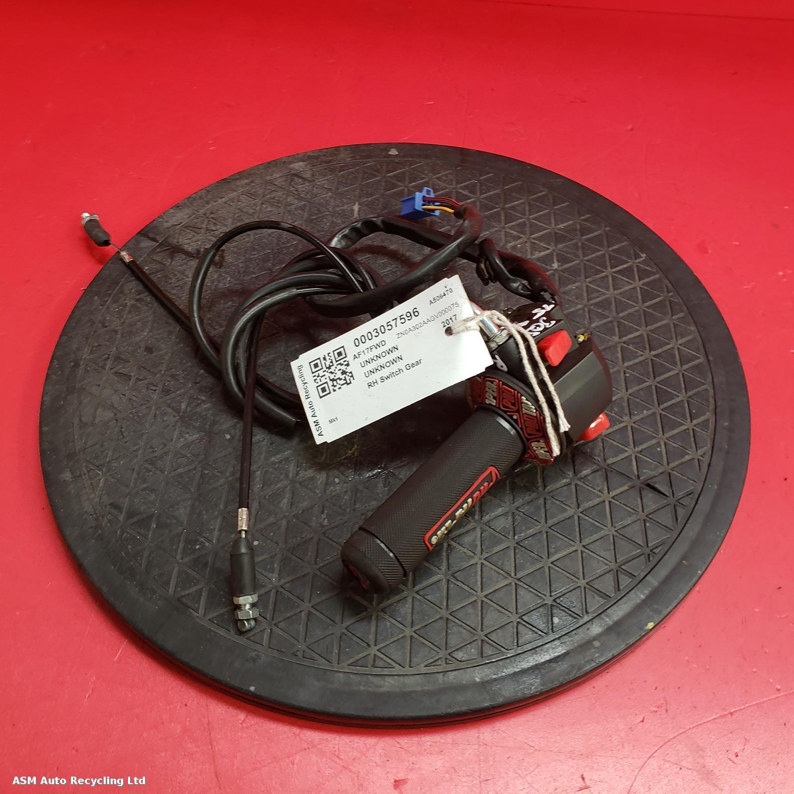 View Auto part RH Switch Gear Swm Gran Turismo 2017