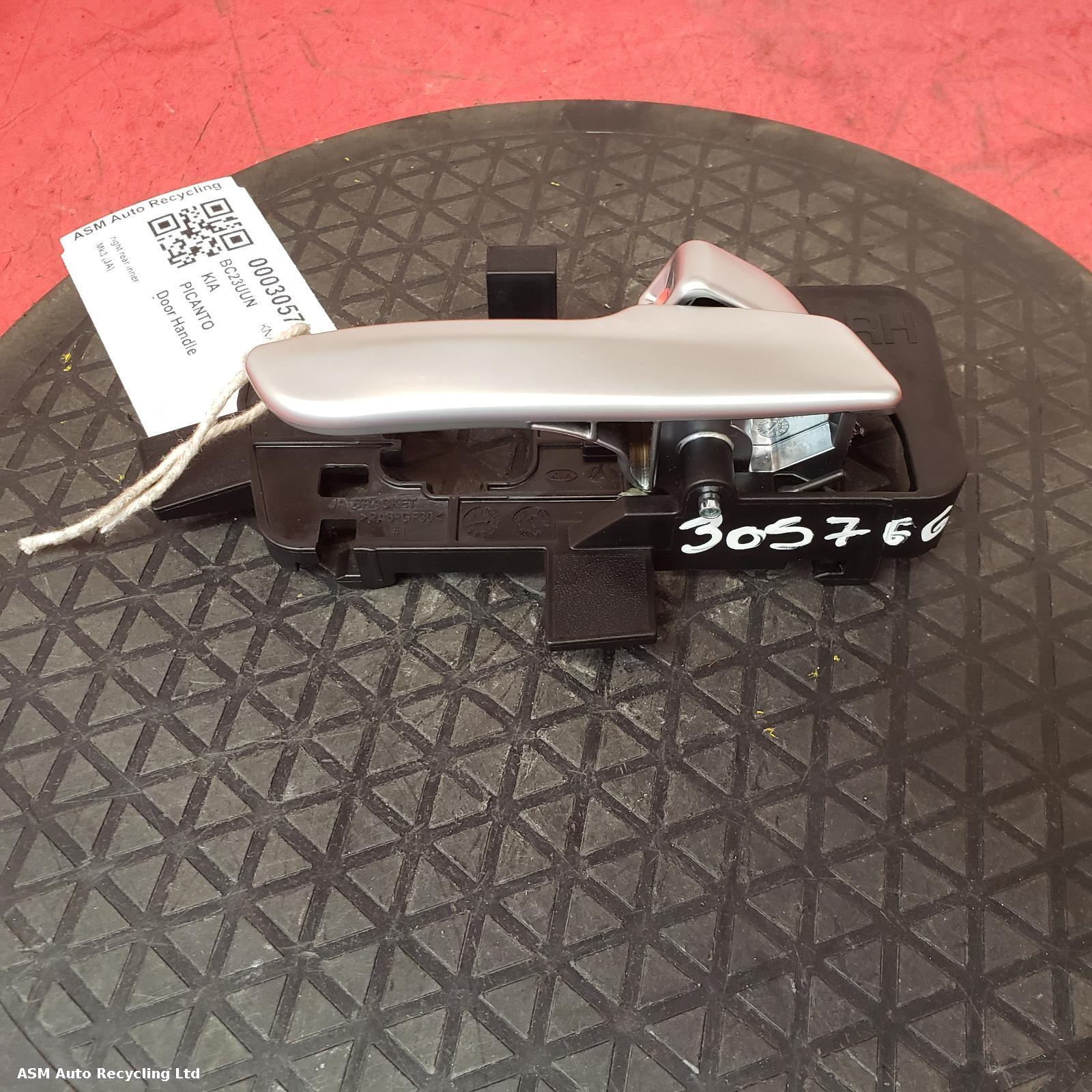 View Auto part Door Handle Kia Picanto 2023