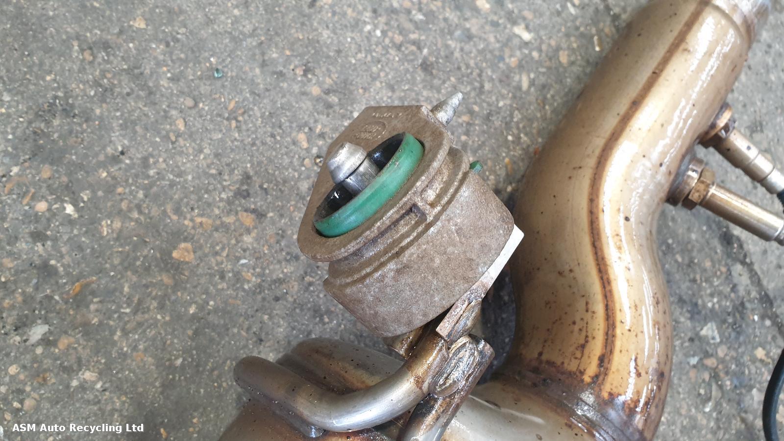 View Auto part Catalytic Converter Land Rover Discovery 2021