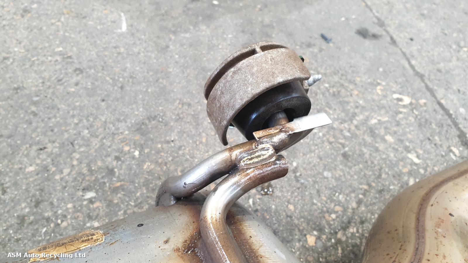 View Auto part Catalytic Converter Land Rover Discovery 2021