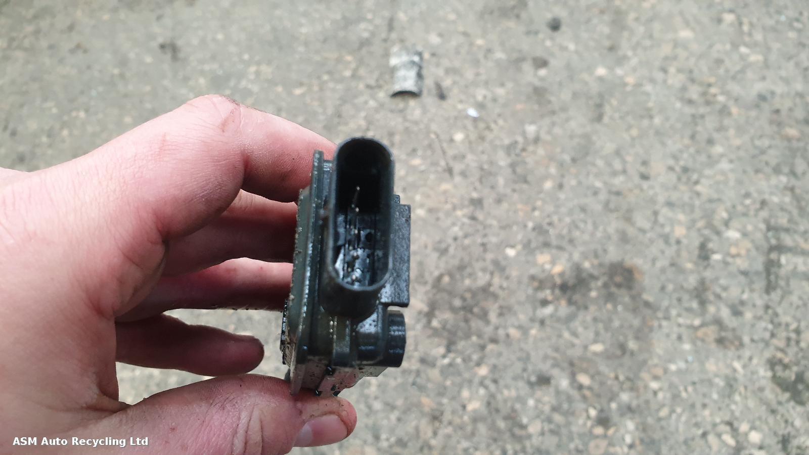 View Auto part Catalytic Converter Land Rover Discovery 2021