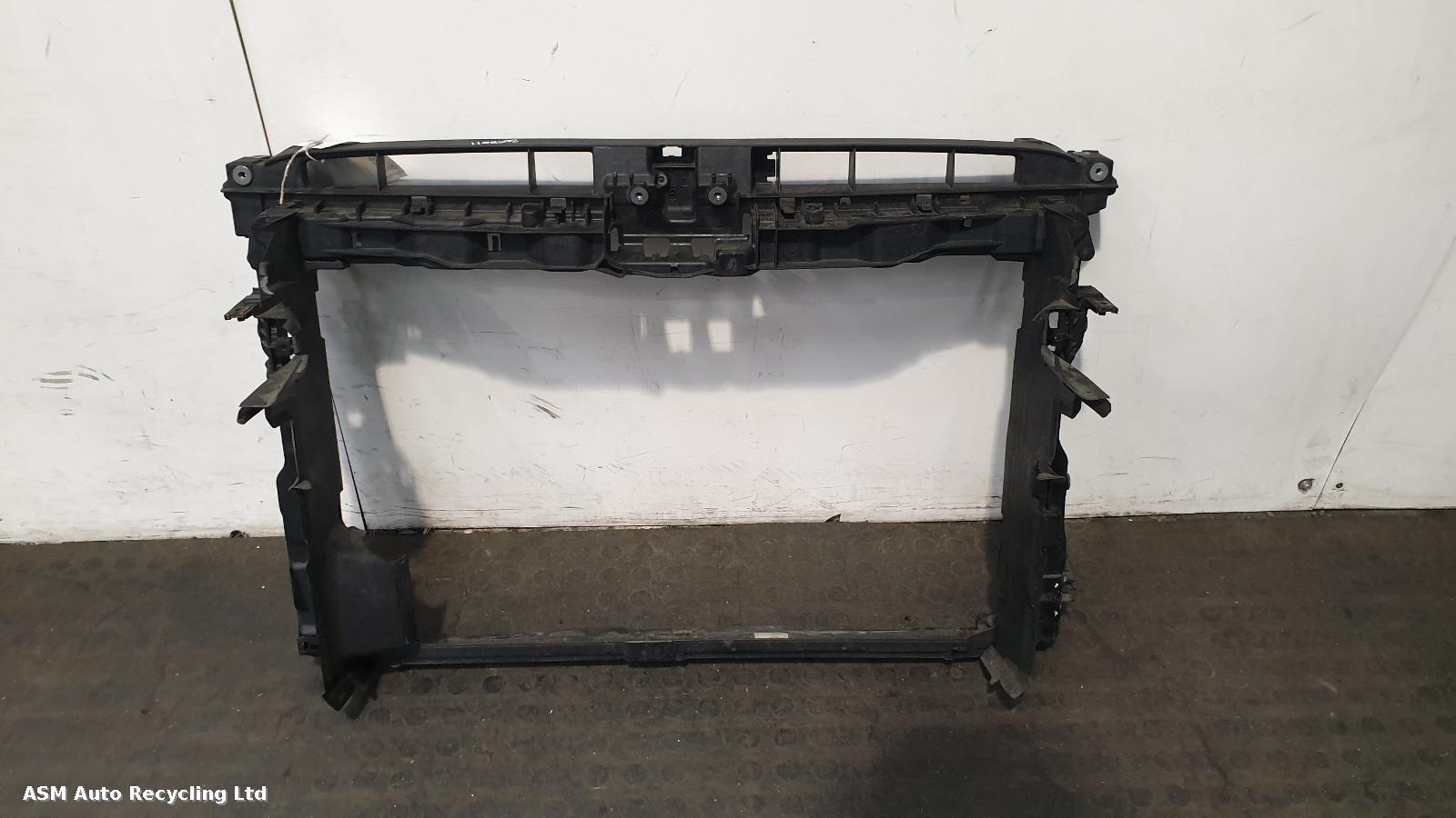 View Auto part Front Panel Volkswagen Golf 2020