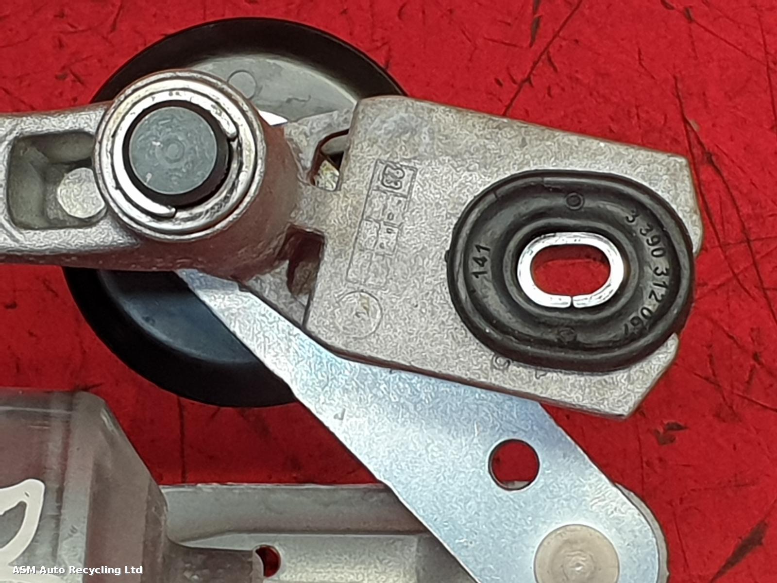 View Auto part Wiper Motor Front Kia Picanto 2023
