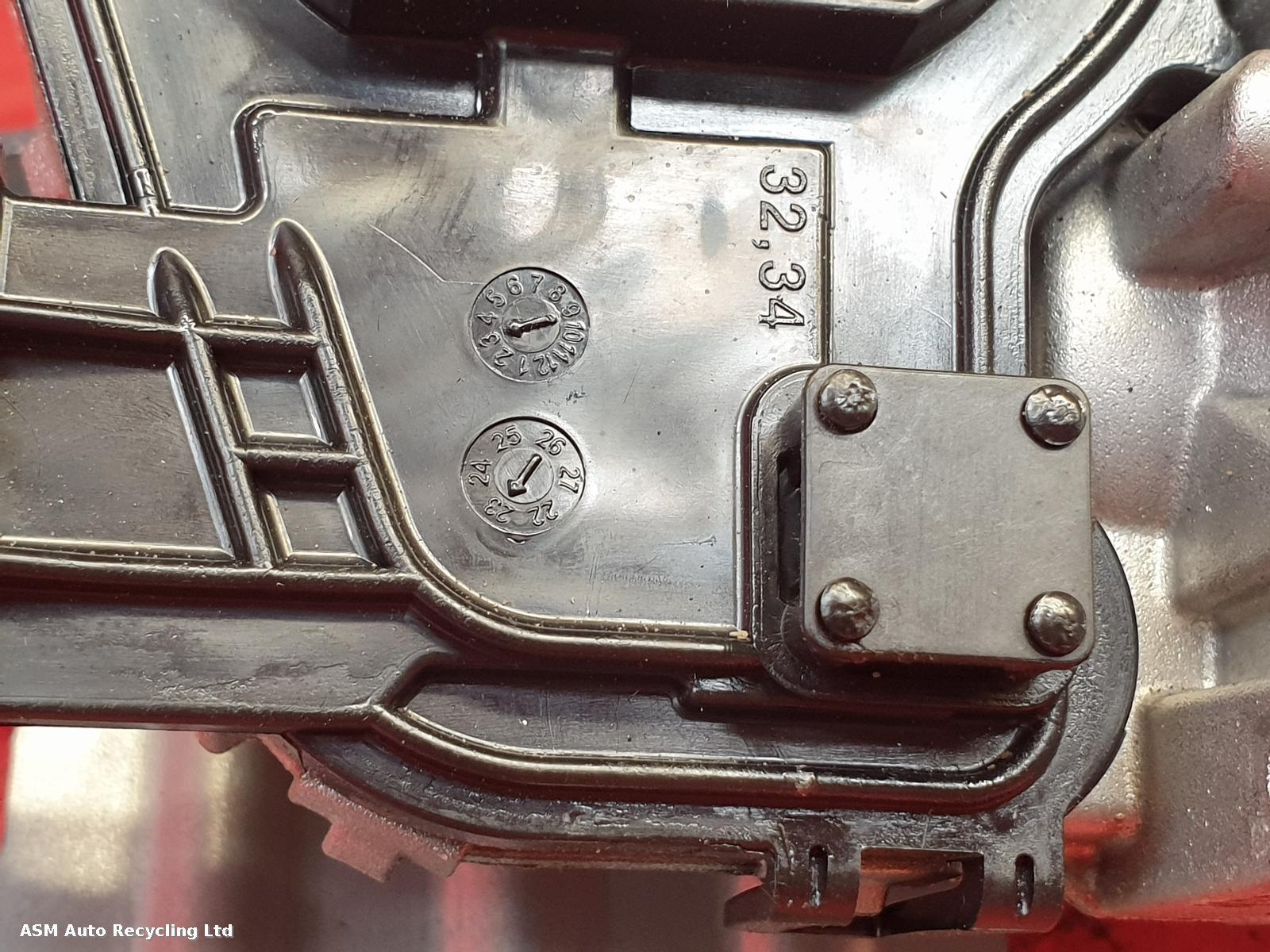 View Auto part Wiper Motor Front Kia Picanto 2023