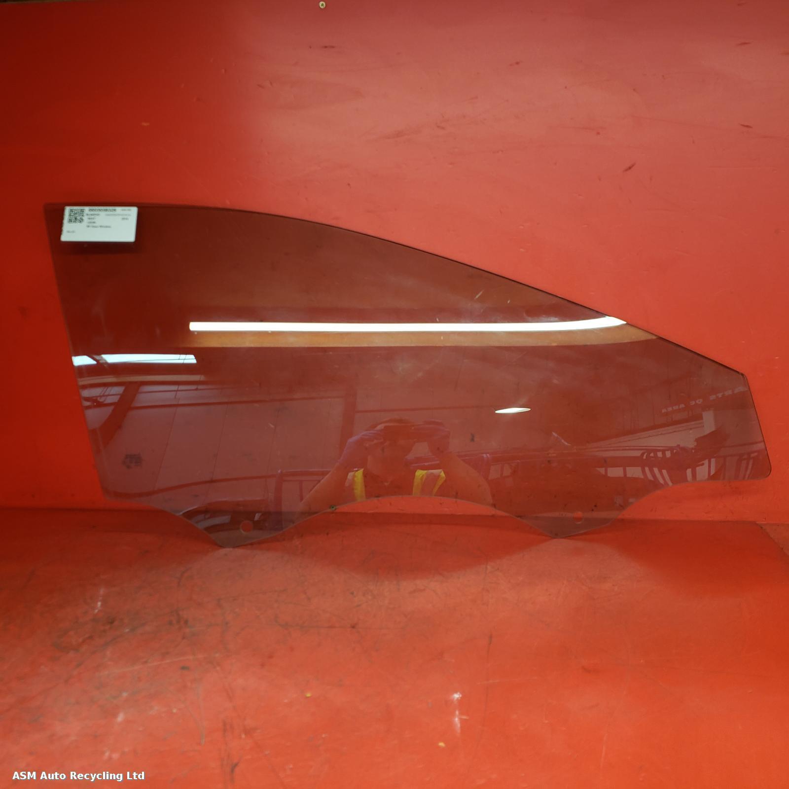 View Auto part RF Door Window Seat Leon 2014