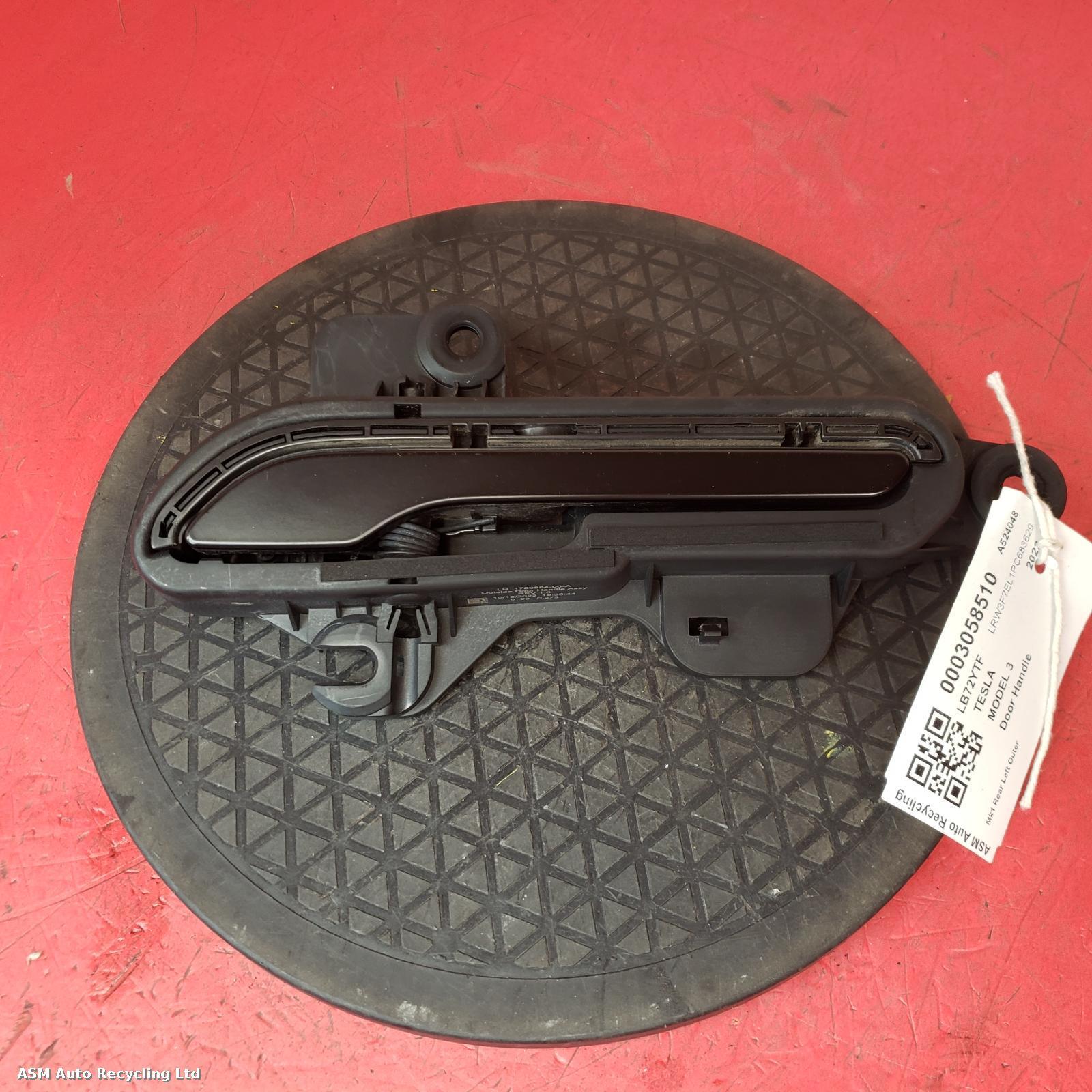 View Auto part Door Handle Tesla Model 3 2022
