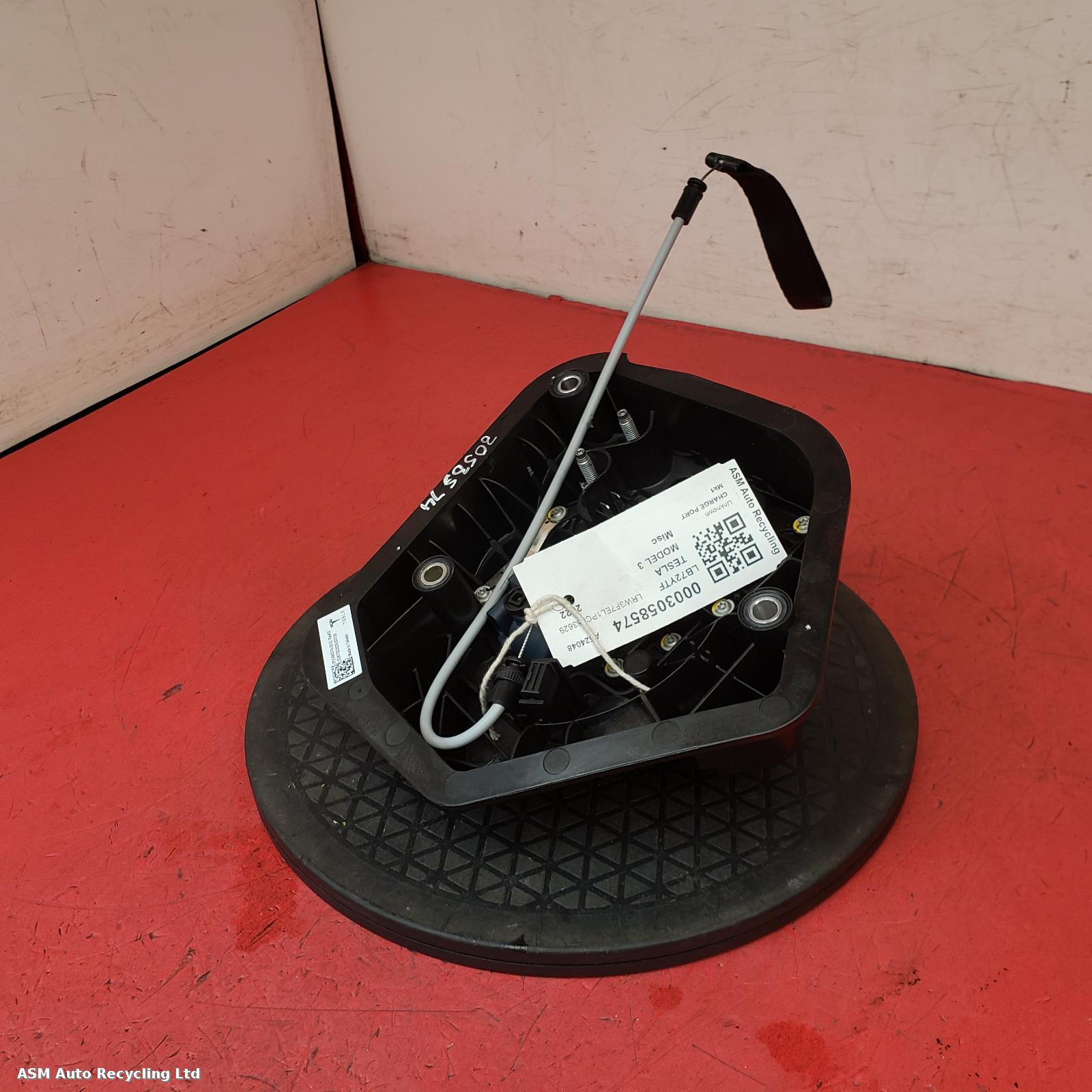 View Auto part Misc Tesla Model 3 2022