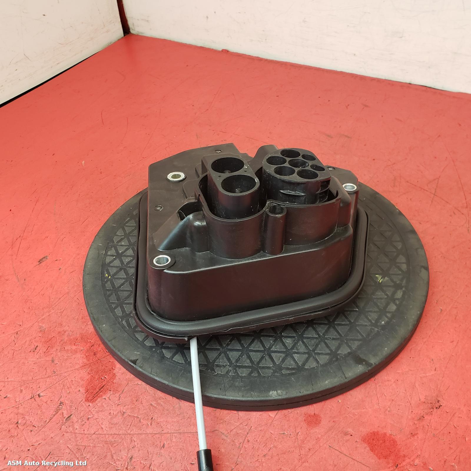 View Auto part Misc Tesla Model 3 2022