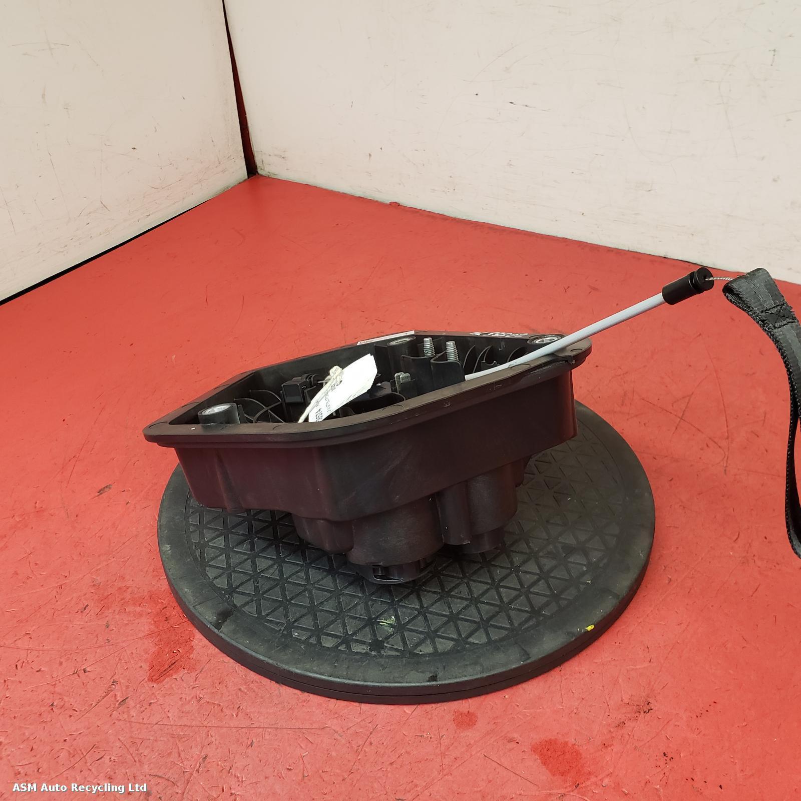 View Auto part Misc Tesla Model 3 2022