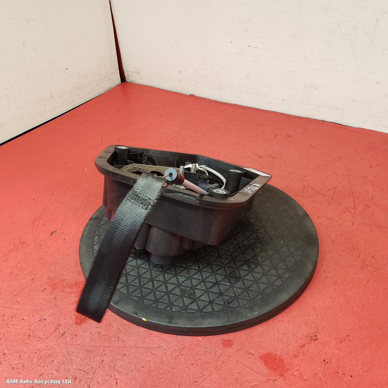 View Auto part Misc Tesla Model 3 2022