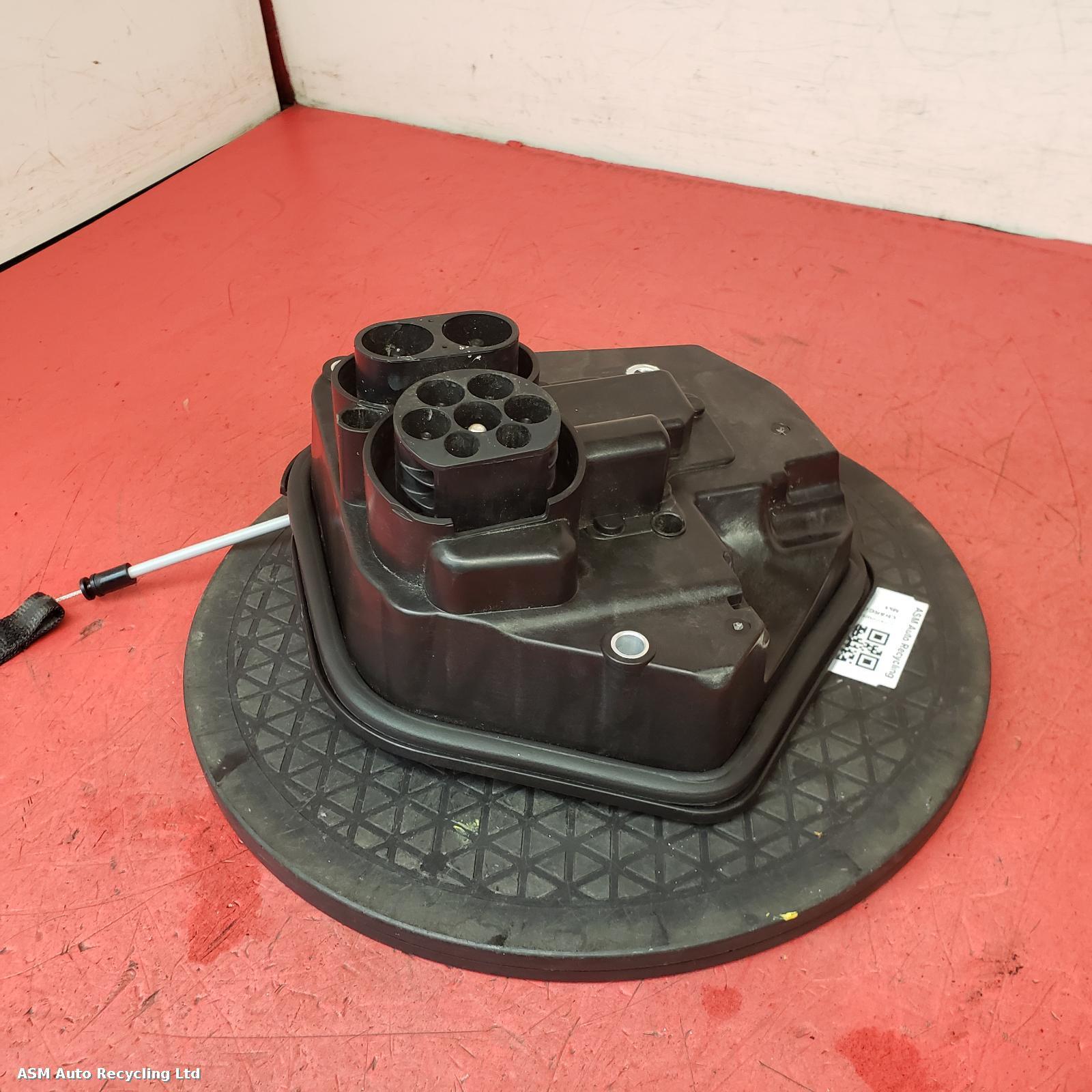 View Auto part Misc Tesla Model 3 2022